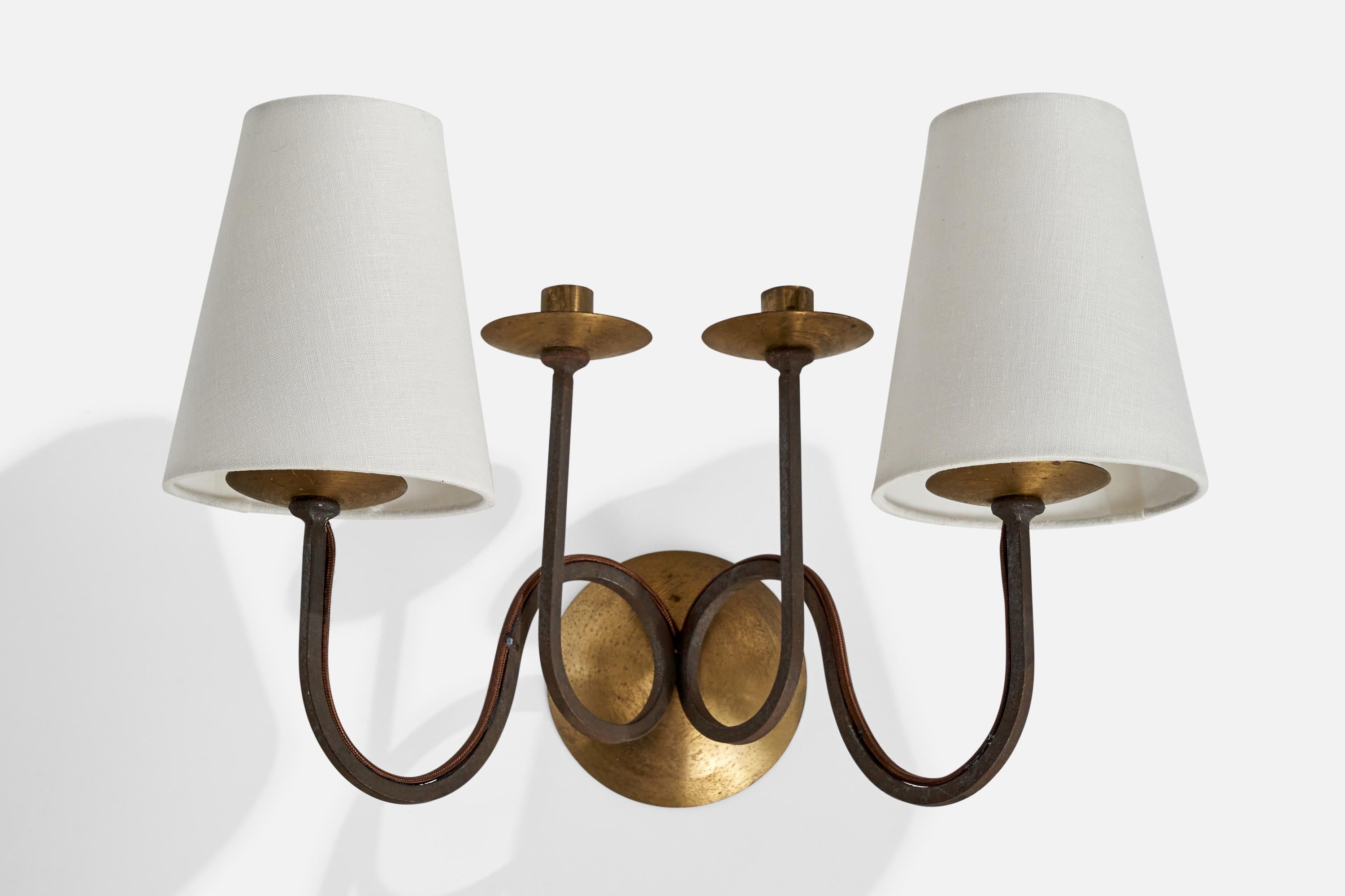 French Designer, Wall Lights, Iron, Brass, Fabric, France, 1940s In Good Condition For Sale In High Point, NC