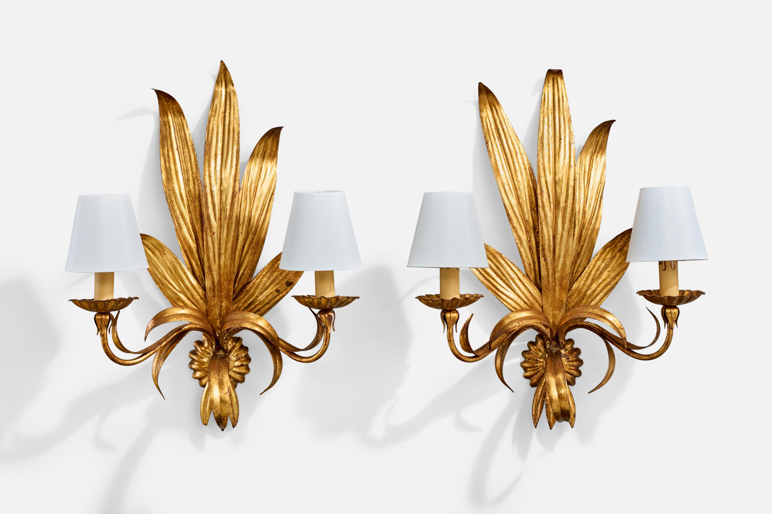 A pair of gold-painted metal, beige bakelite and white fabric wall lights likely designed and produced in France, c. 1940s.

Overall Dimensions (inches): 23