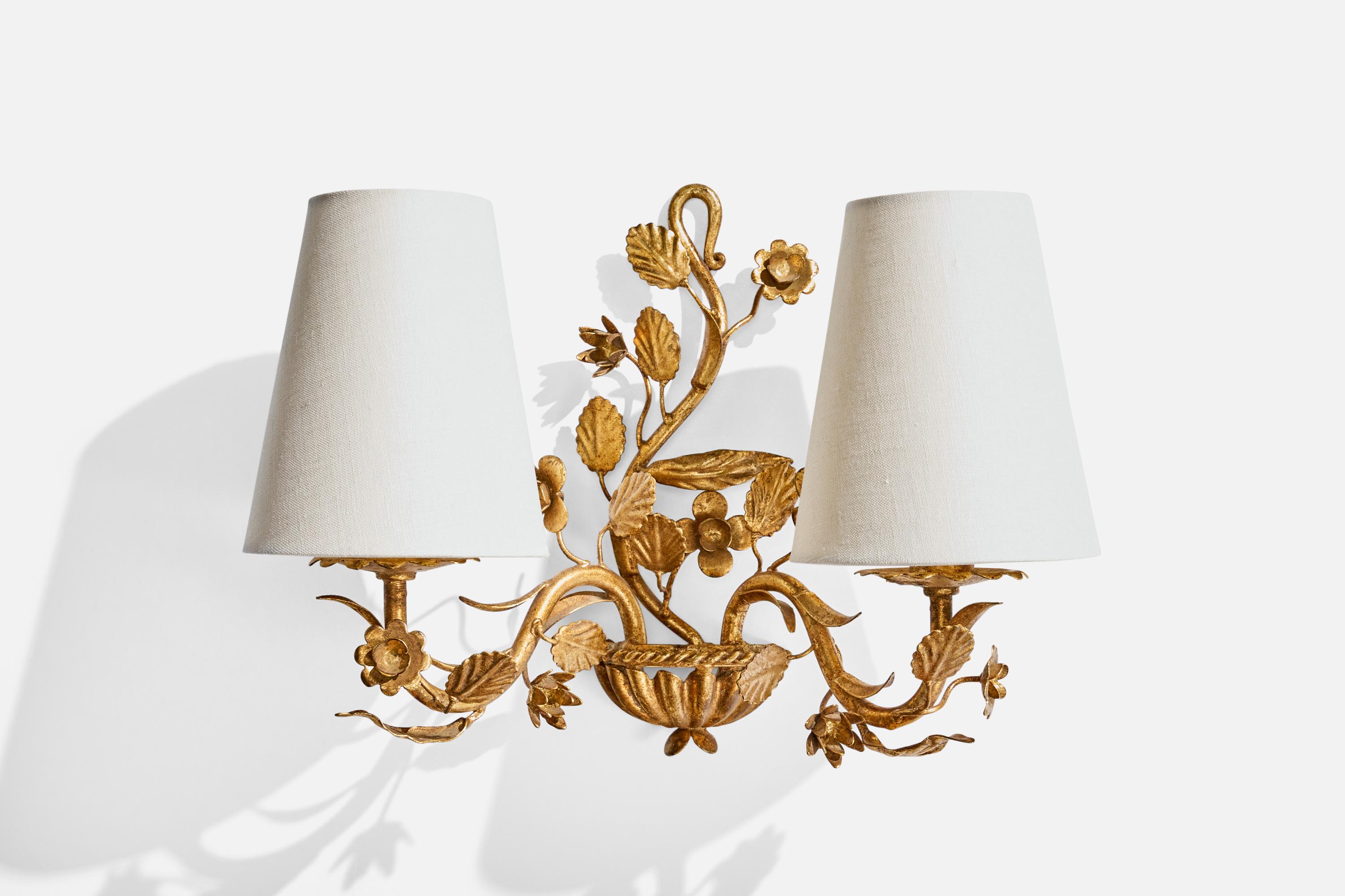 Francese Designer francese, lampade da parete, metallo, tessuto, Francia, anni '1940 in vendita