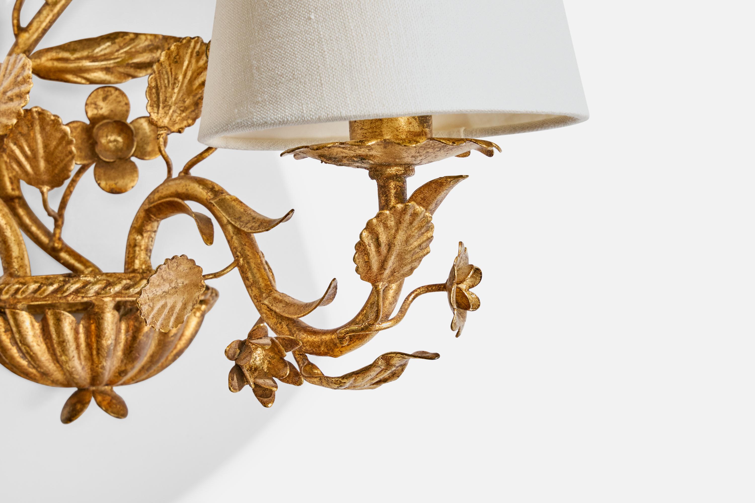 Metà XX secolo Designer francese, lampade da parete, metallo, tessuto, Francia, anni '1940 in vendita