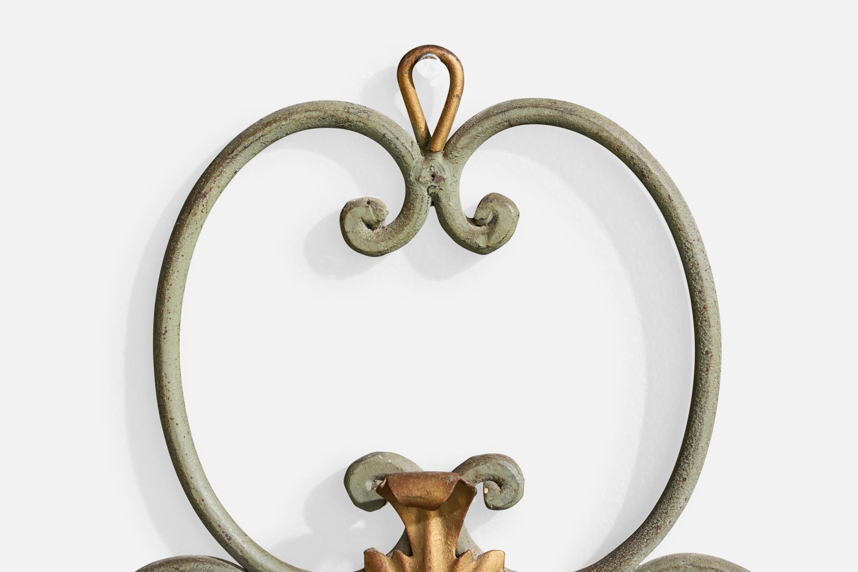 Metallo Designer francese, lampade da parete, metallo, tessuto, Francia, anni '1940 in vendita