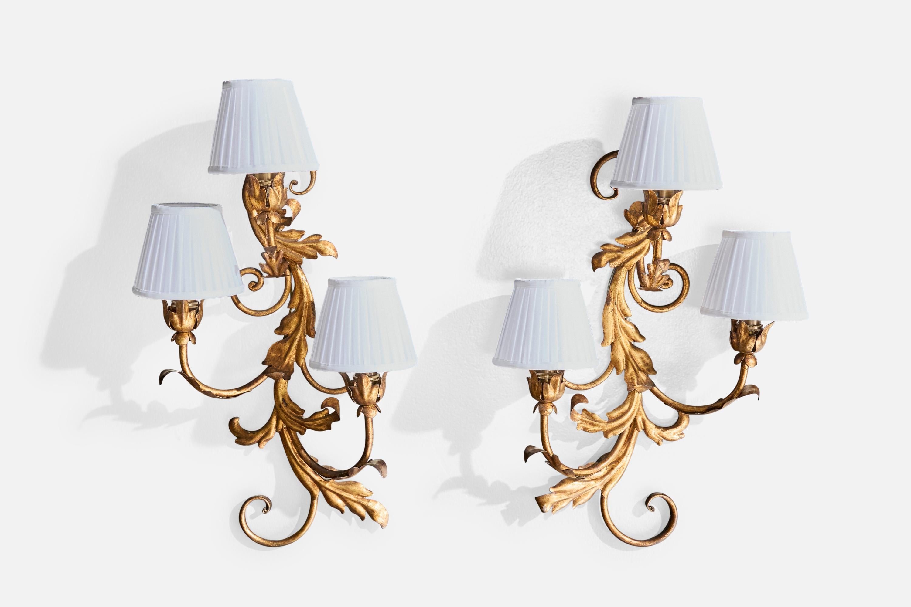 Mid-Century moderno Designer francese, lampade da parete, metallo, tessuto, Francia, anni '1950 in vendita