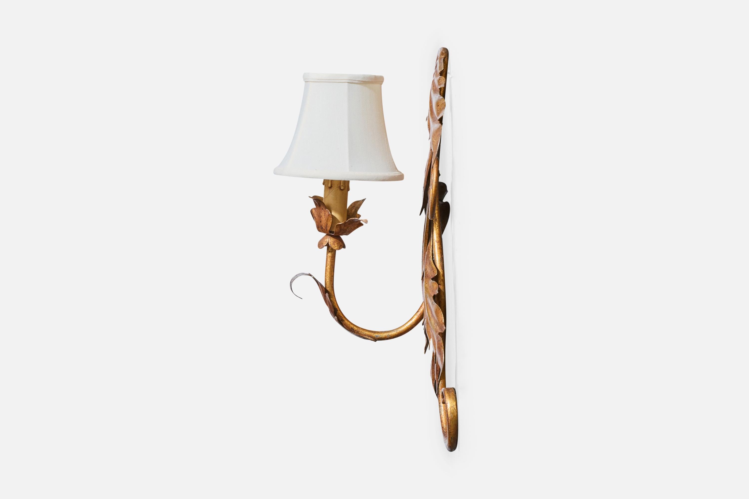 Metà XX secolo Designer francese, lampade da parete, metallo, tessuto, Francia, anni '1950 in vendita