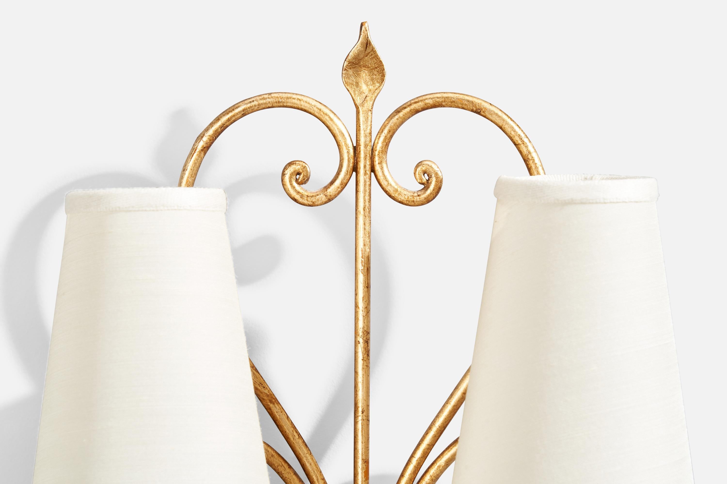 Metallo Designer francese, lampade da parete, metallo, tessuto, Francia, anni '1950 in vendita