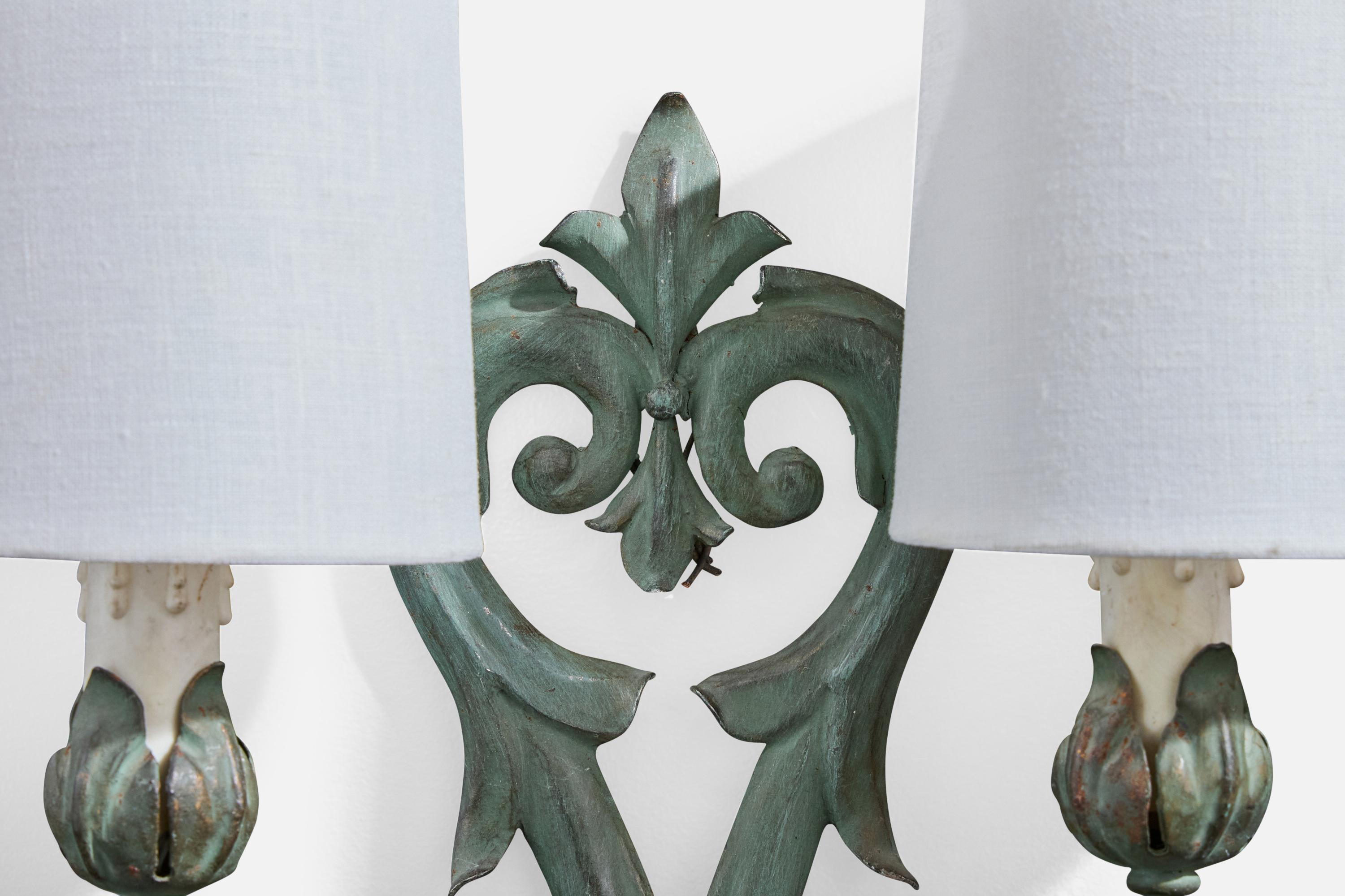 Designer francese, lampade da parete, metallo, tessuto, Francia, anni '1950 in vendita 2