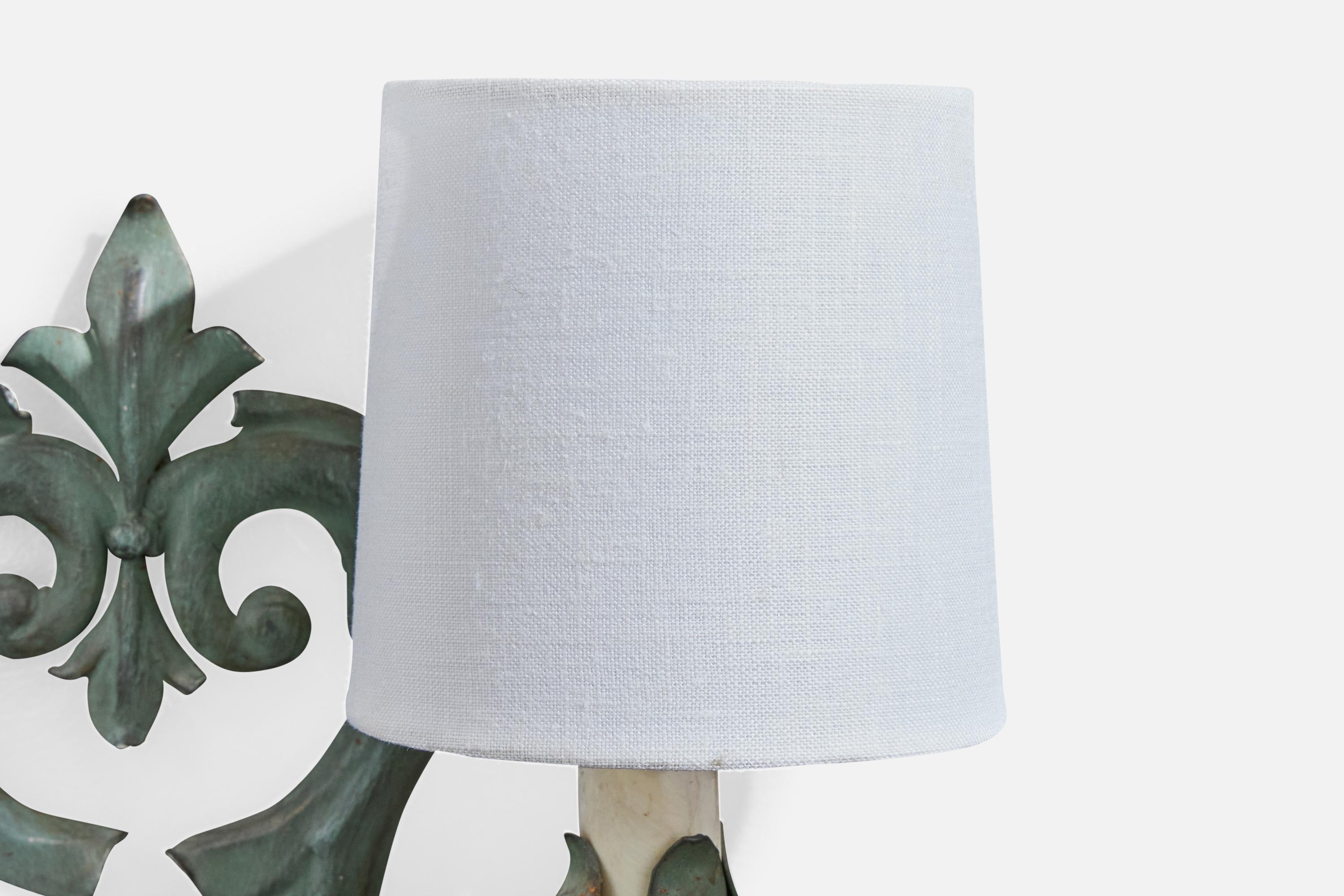 Designer francese, lampade da parete, metallo, tessuto, Francia, anni '1950 in vendita 3