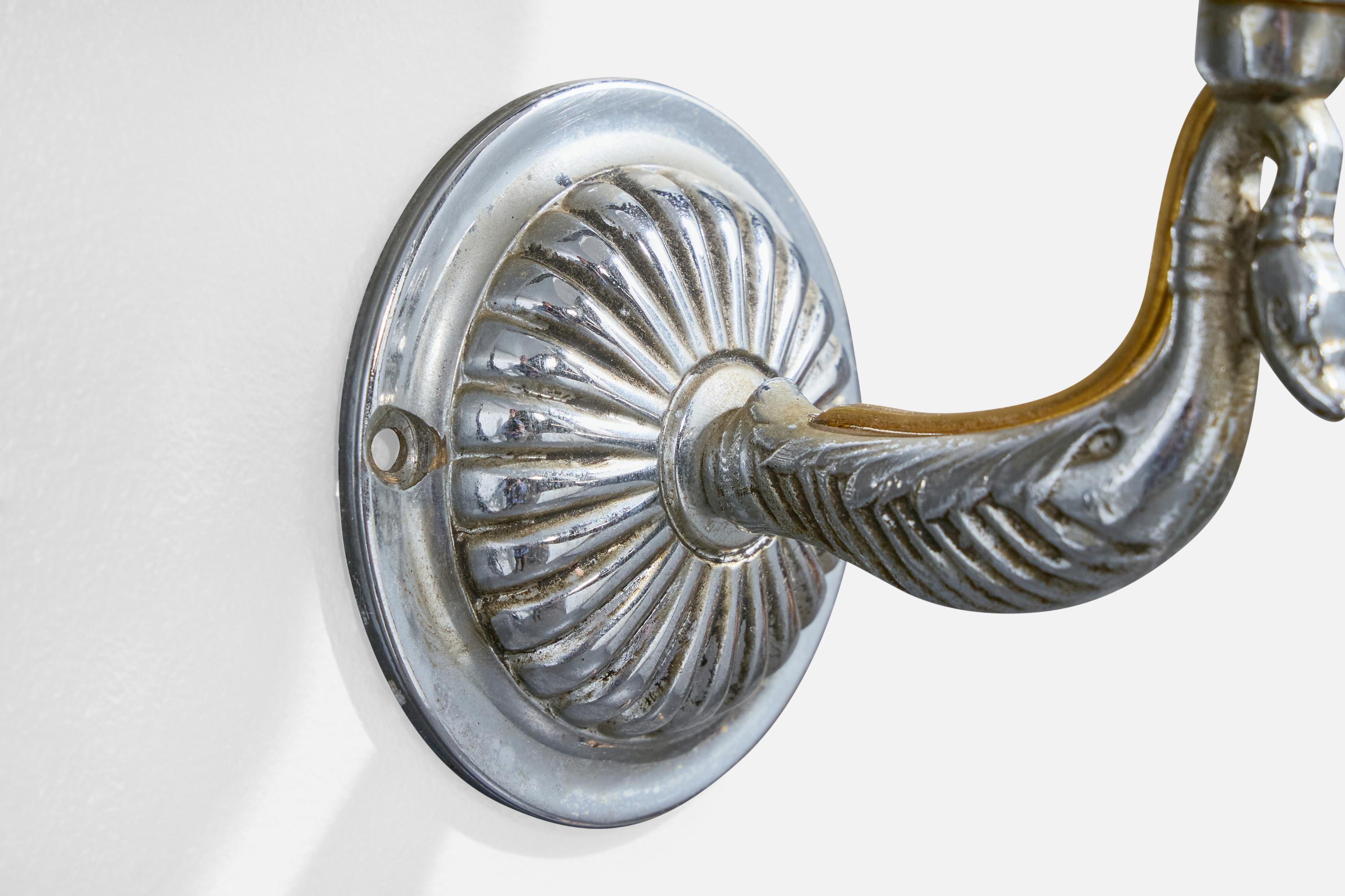 Métal Designer français, appliques murales, métal, verre, France, années 1950 en vente