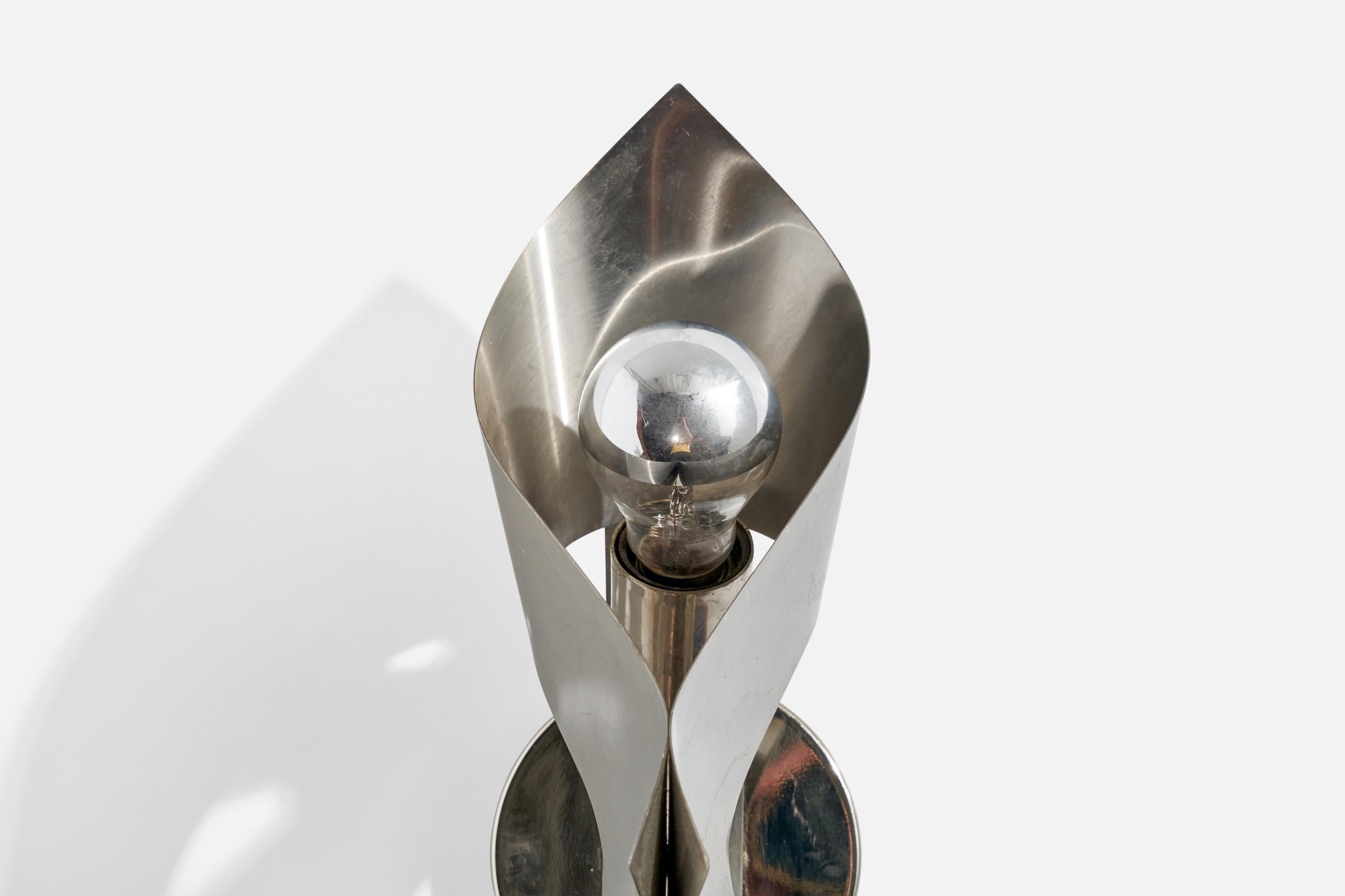 French Designer, Wall Lights, Steel, France, c. 1970s For Sale 7
