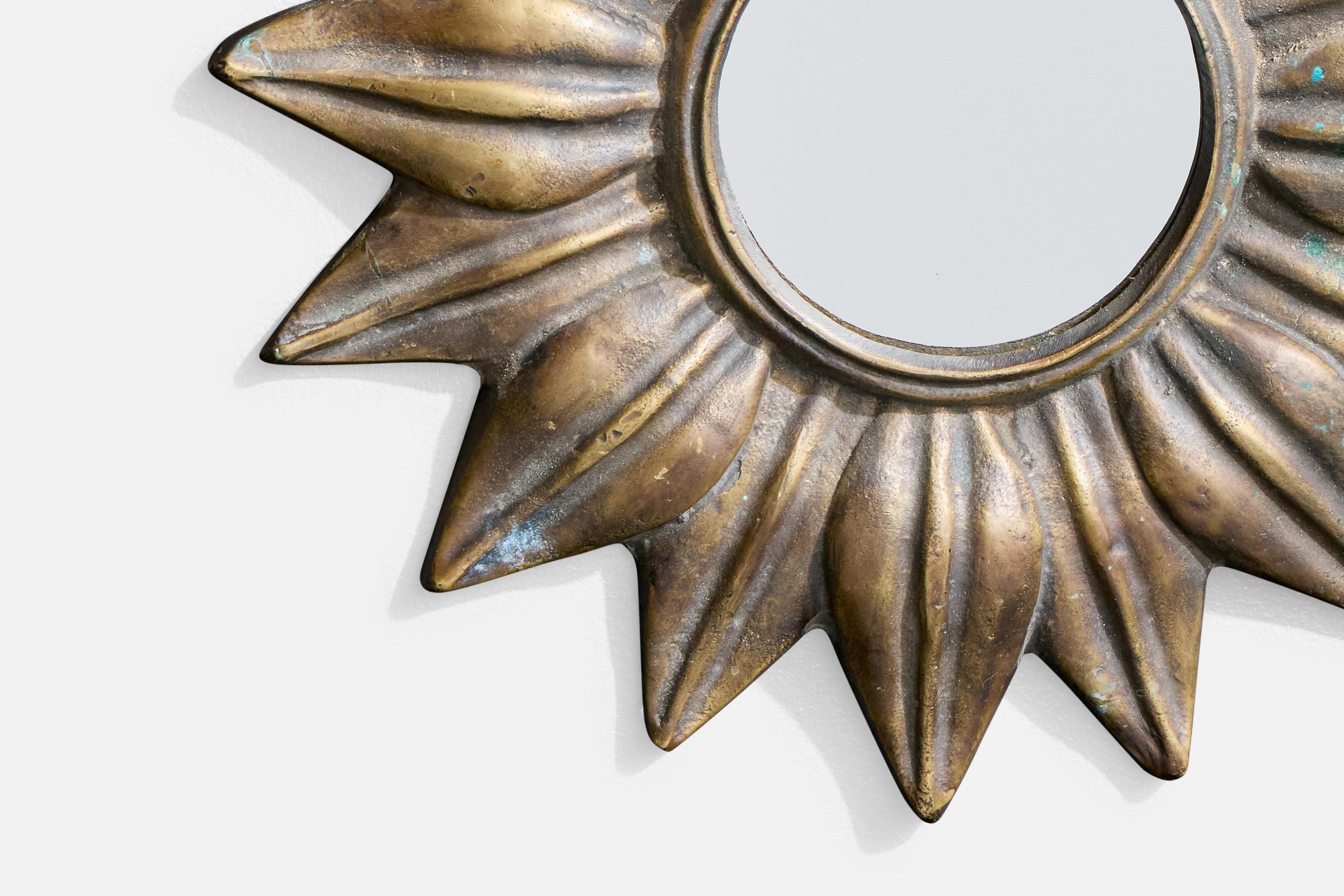 Milieu du XXe siècle Miroir mural de designer français, laiton, France, années 1960 en vente