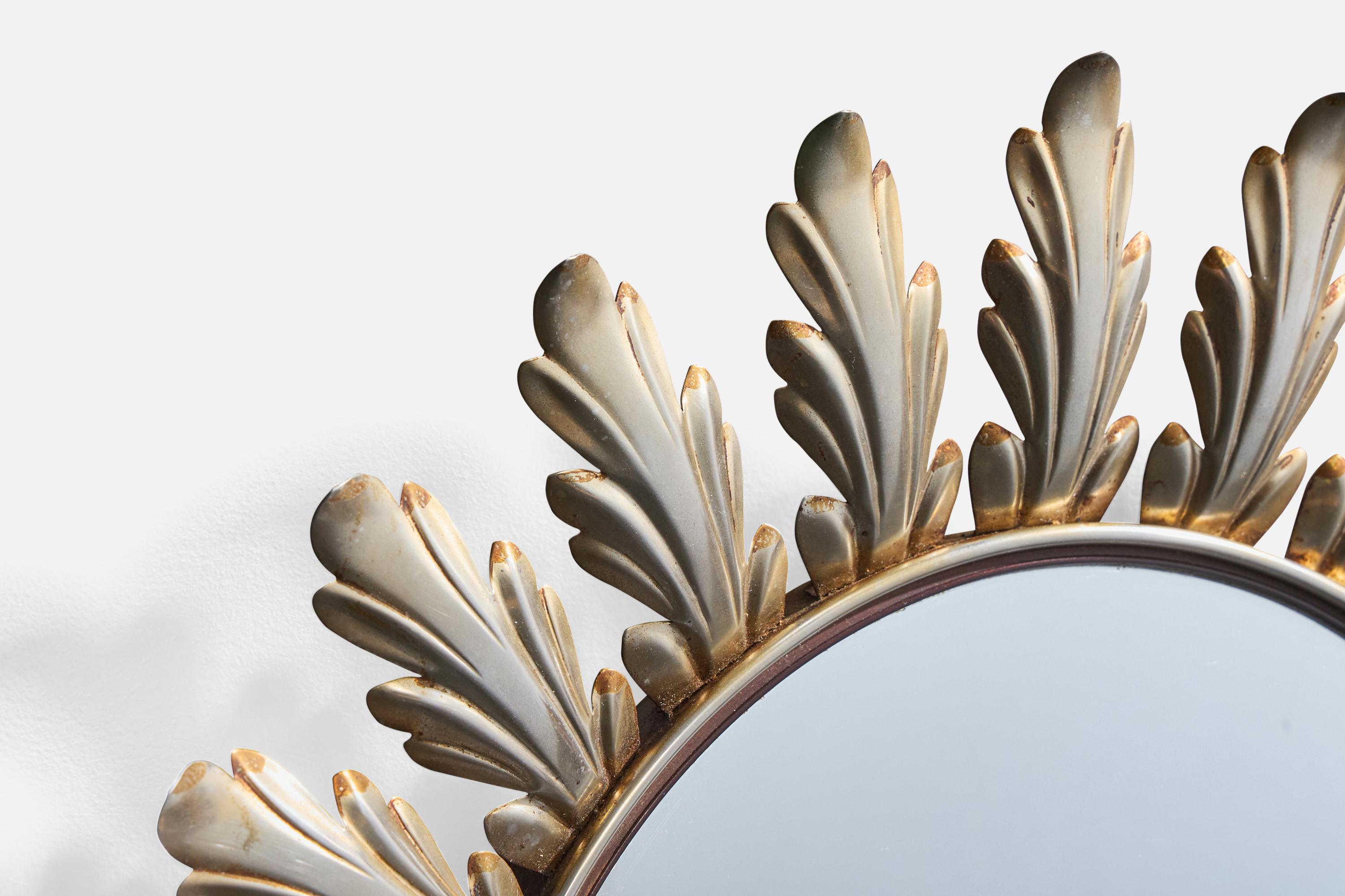 Milieu du XXe siècle Designer français, miroir mural, métal, France, années 1950 en vente