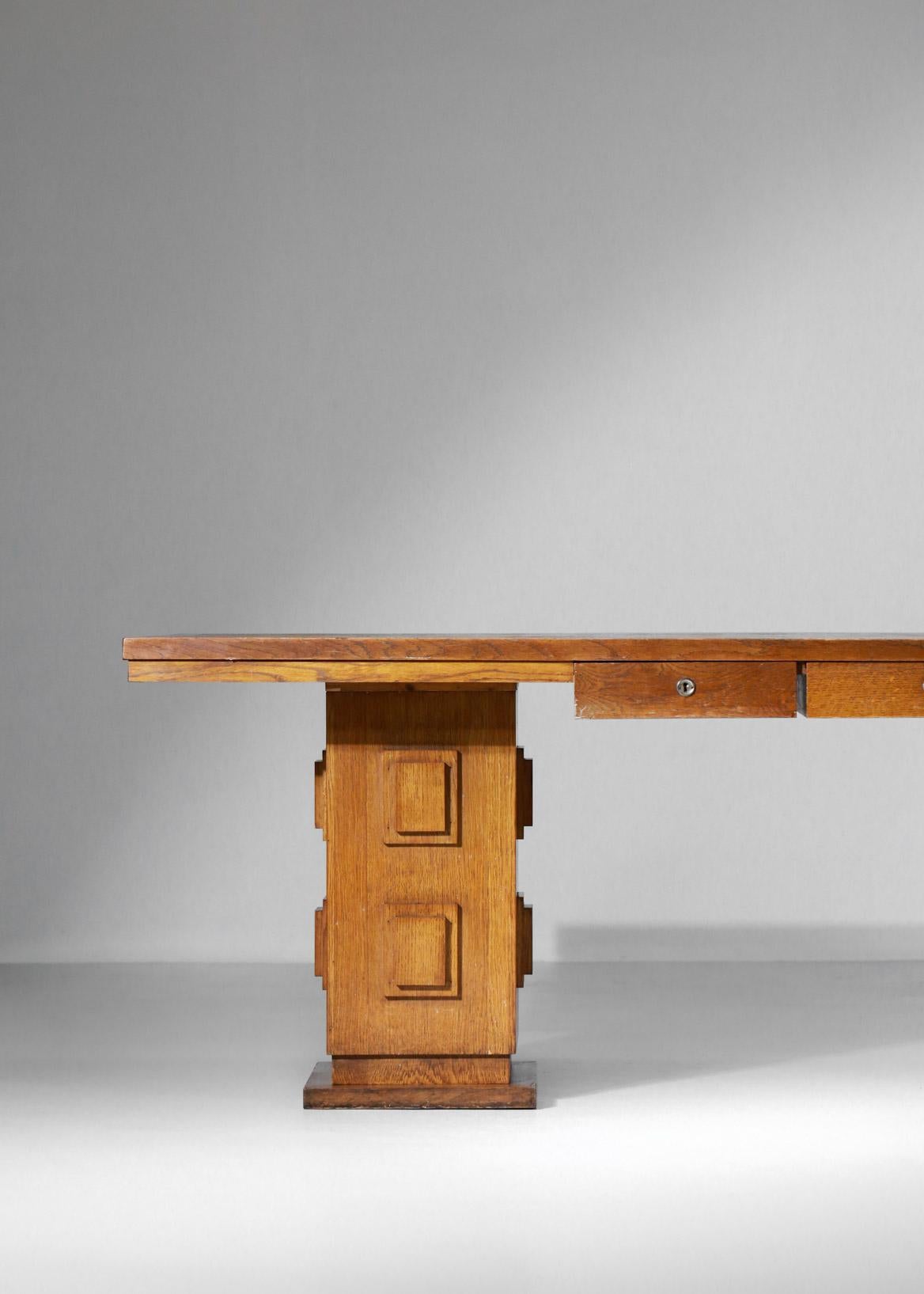 French Desk from the 1950s in Solid Oak in Style of Charles Dudouyt In Good Condition In Lyon, FR