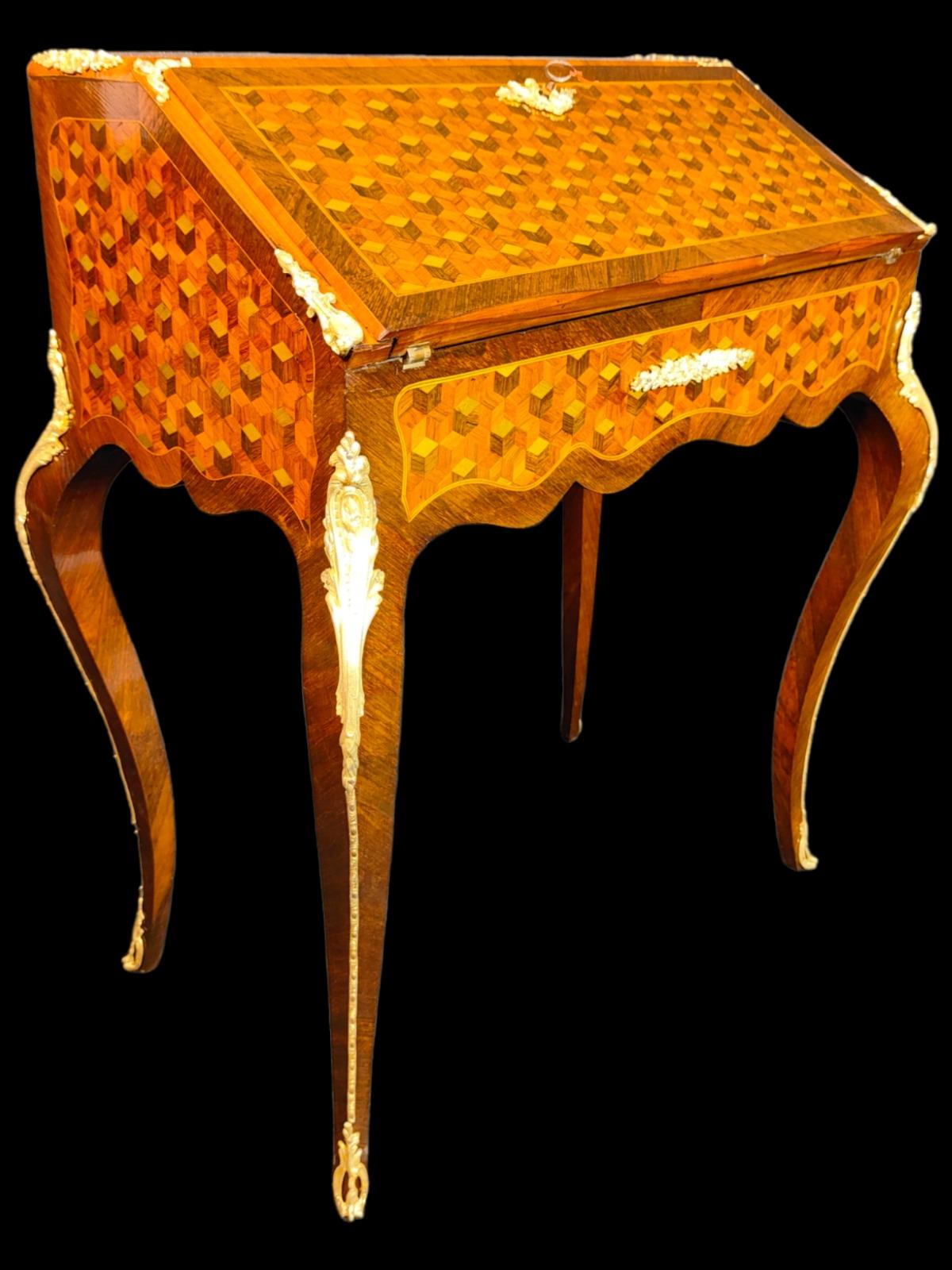 19th Century FRENCH DESK WITH XIX CENTURY MARQUETRY ELEGANT 19th CENTURY  For Sale