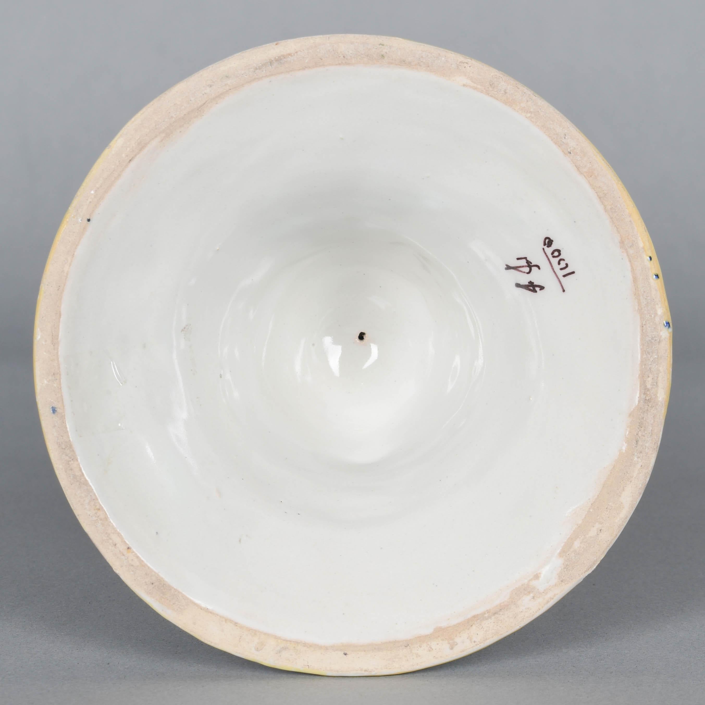 Candelero francés de loza de Desvres siglo XX en venta