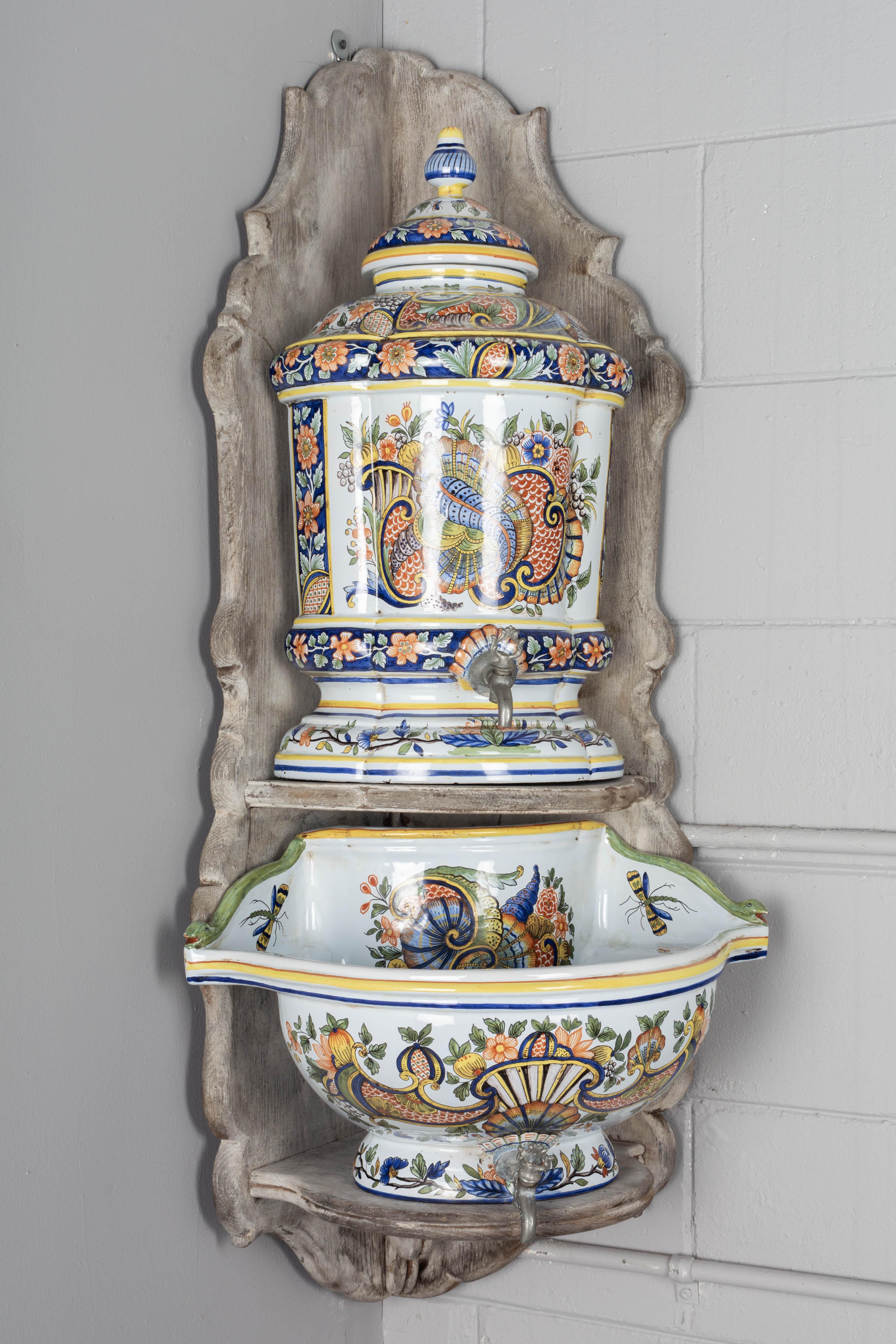 French Desvres Faience Lavabo In Good Condition For Sale In Winter Park, FL