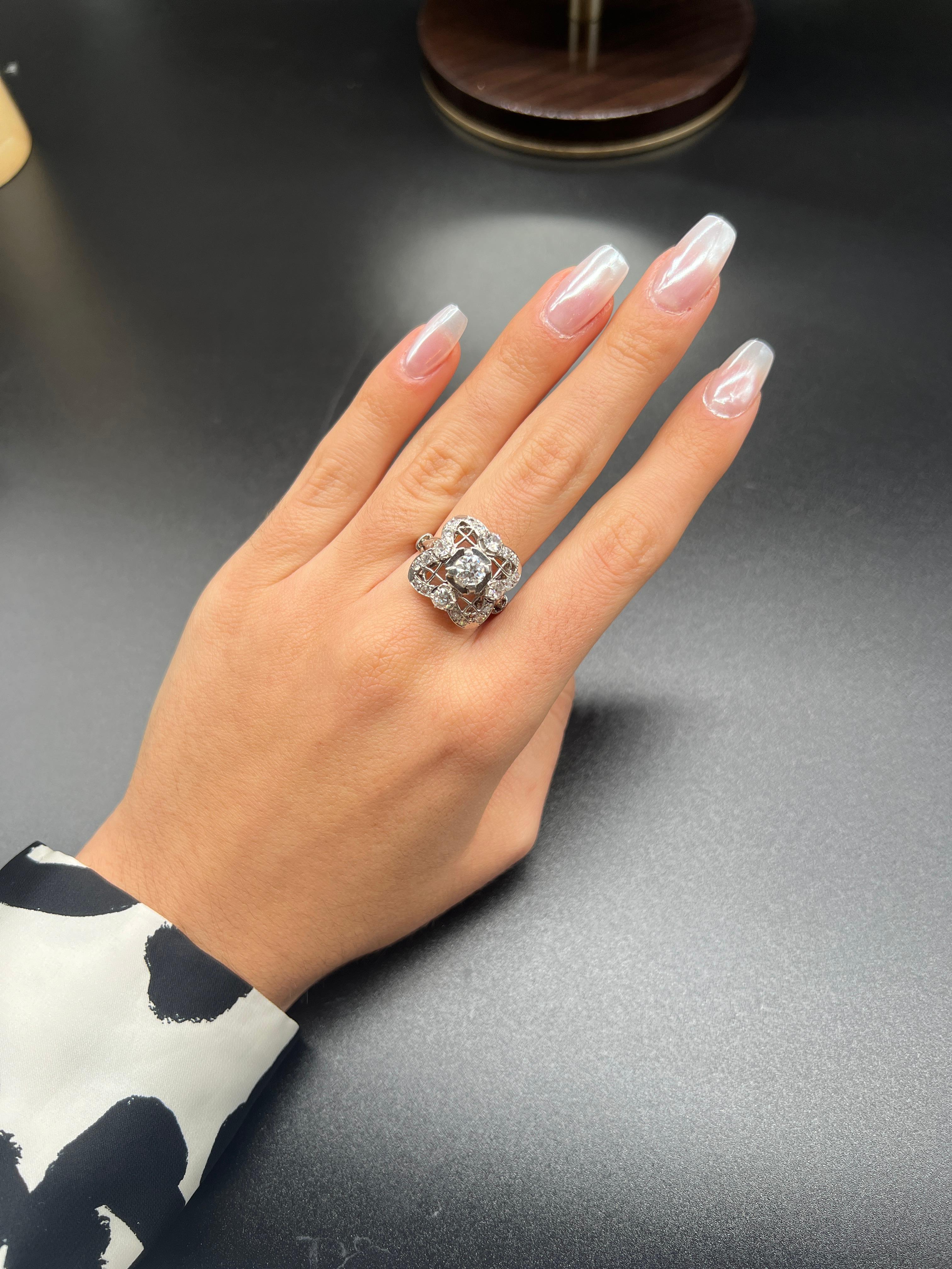 Art Deco French Diamond Ring Platinum For Sale 2