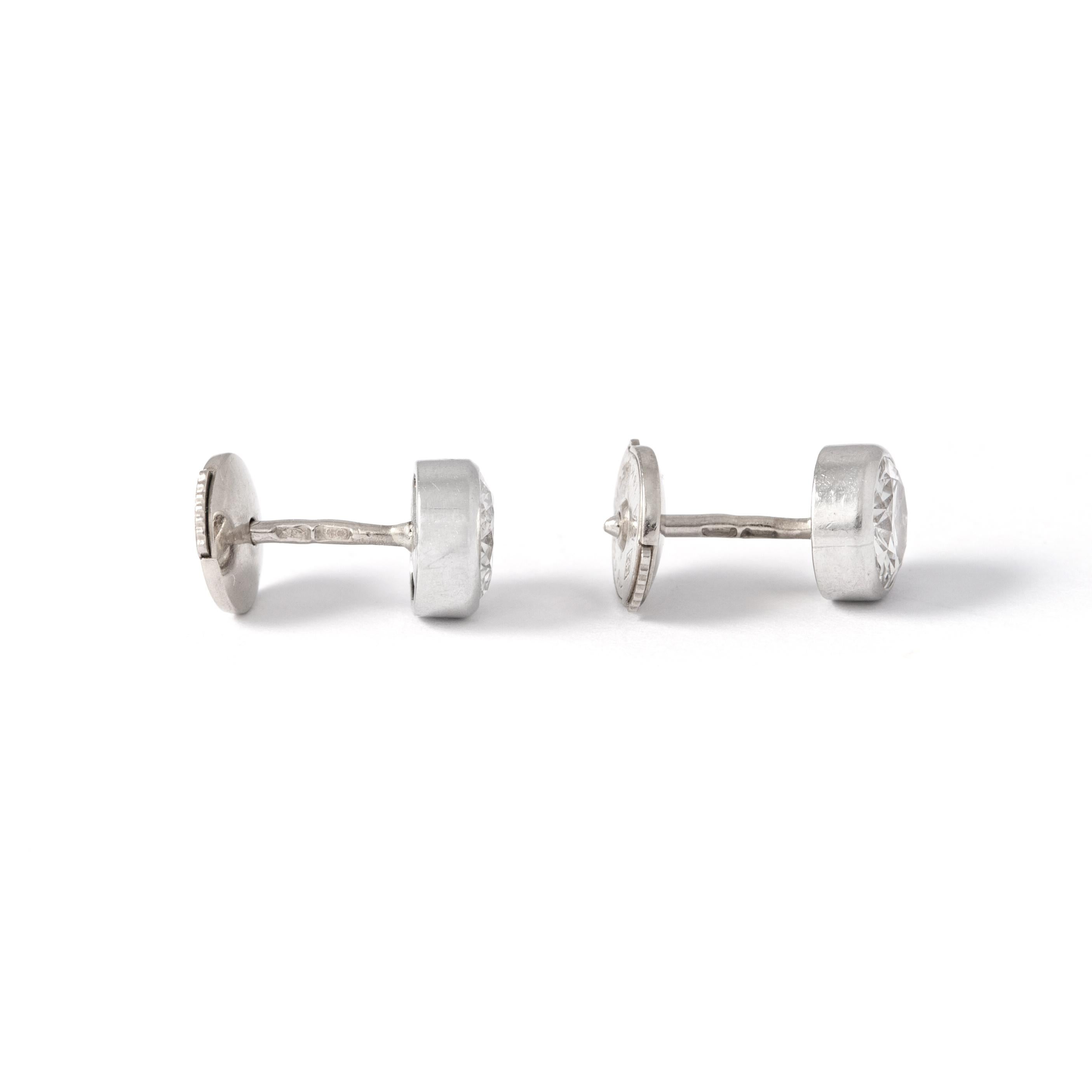 French Diamond White Gold 18k Ear studs  In Good Condition In Geneva, CH
