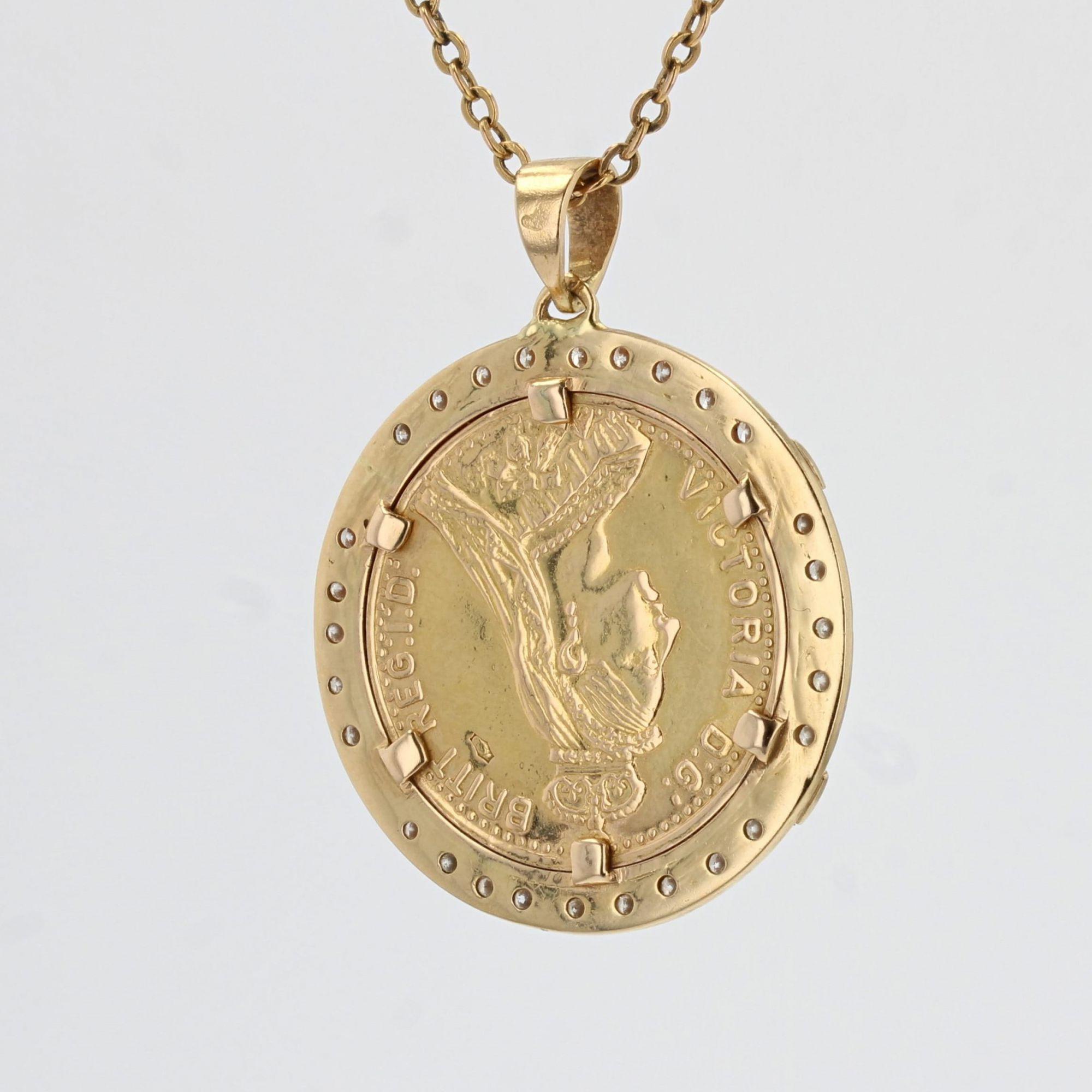 French Diamonds Surround 18 Karat Yellow Gold Barbade Coin Pendant In Good Condition In Poitiers, FR