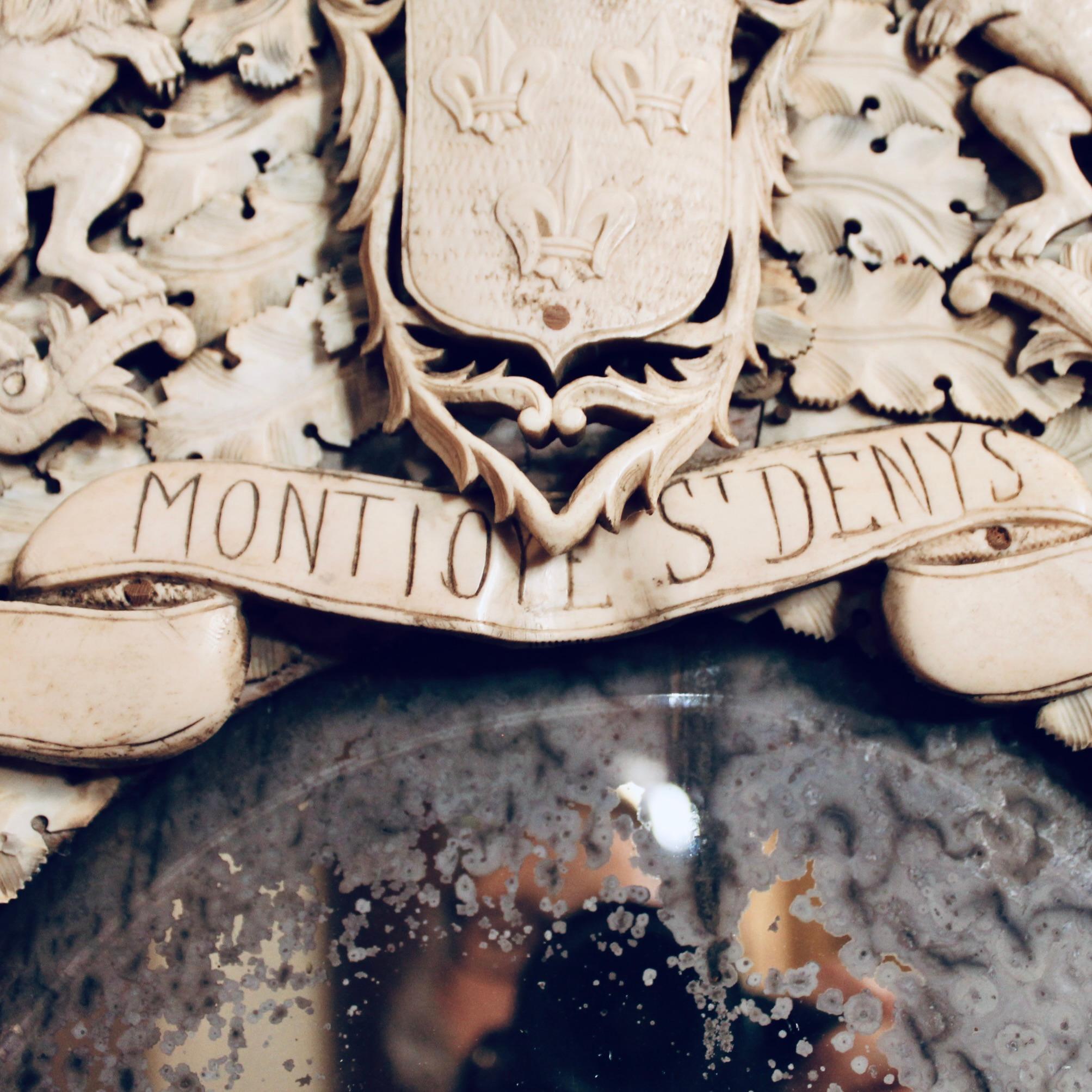 Os Miroir cartouche sculpté de Dieppe, milieu du 19ème siècle