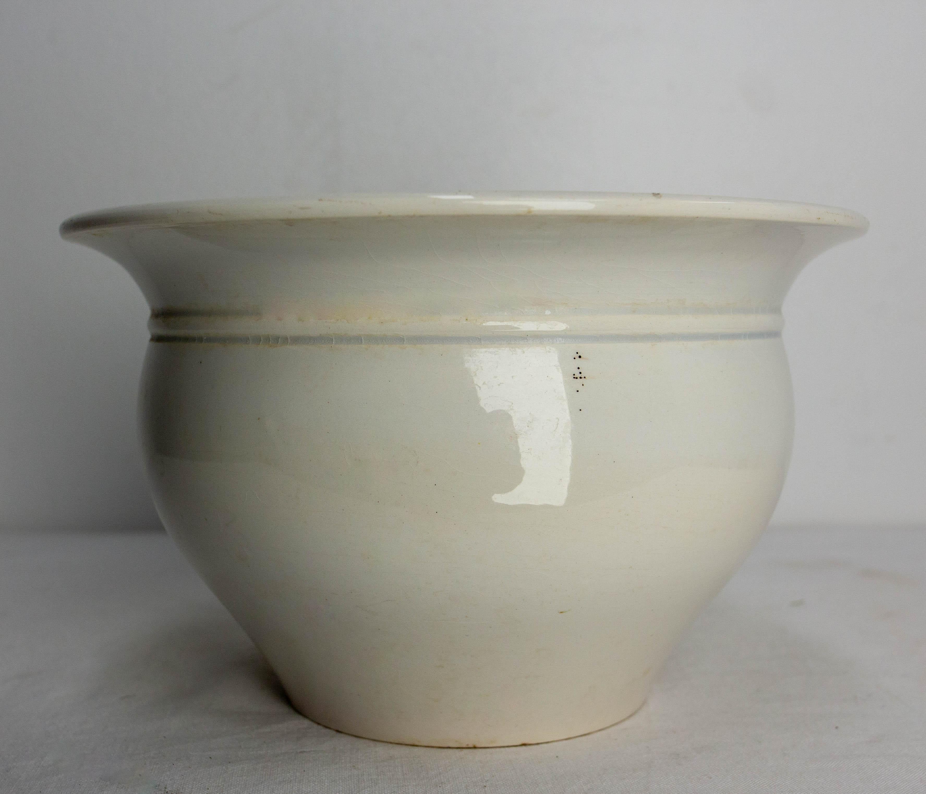 Coprivaso in faience francese Digoin & Sarreguemines, circa 1930 In condizioni buone in vendita a Labrit, Landes