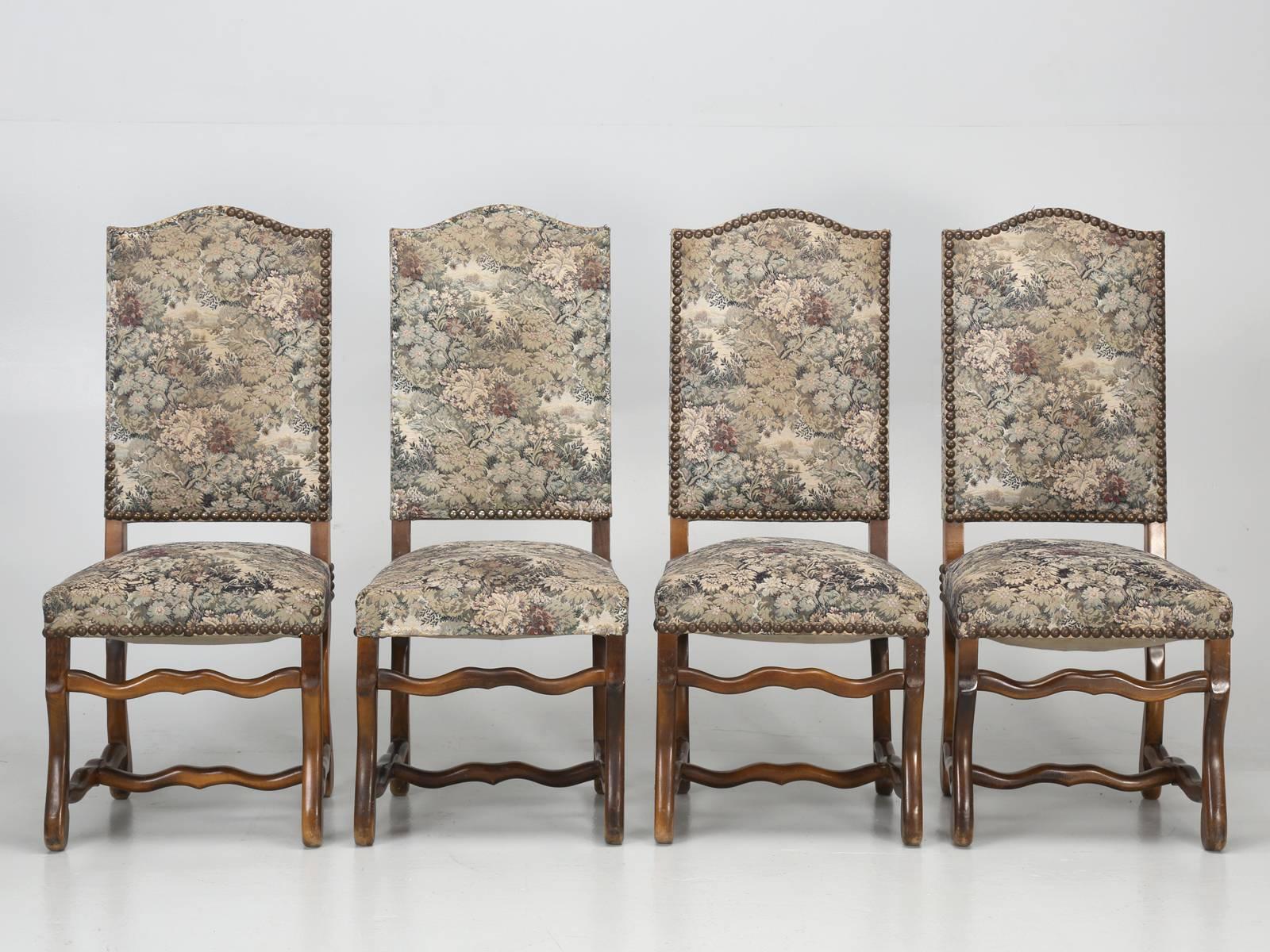 Os de mouton French dining chairs. The term “os de mouton” (French for sheep-bone) refers to the shape of the lower frame of the dining chairs. These French dining chairs reflect the style of the Louis XIV period and the transition to more fluid