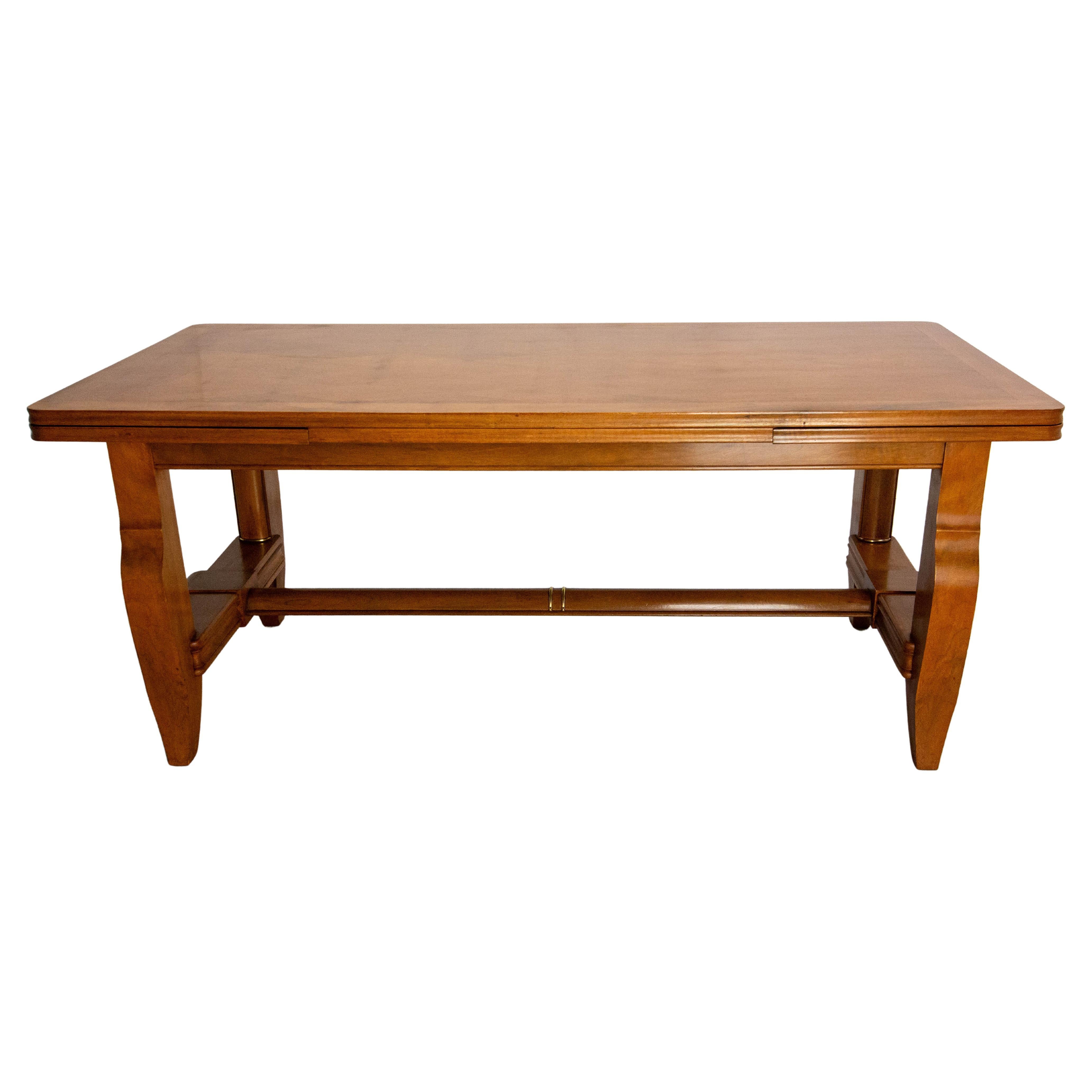 Table à rallonge de salle à manger en merisier et plateau à motifs de diamants en laiton, circa 1960 en vente