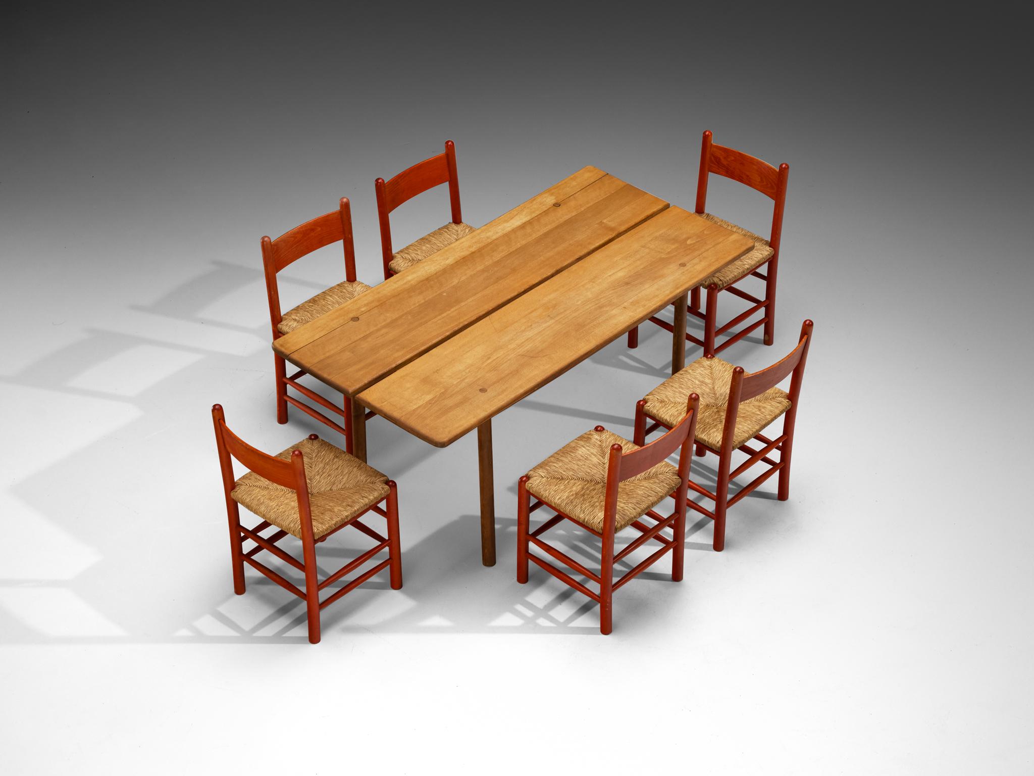 Pierre Gautier-Delaye, table de salle à manger, hêtre massif, France, années 1950

Cette table de salle à manger française, conçue par Pierre Gautier-Delaye, est exécutée en bois de hêtre et présente une surface magnifiquement patinée qui témoigne