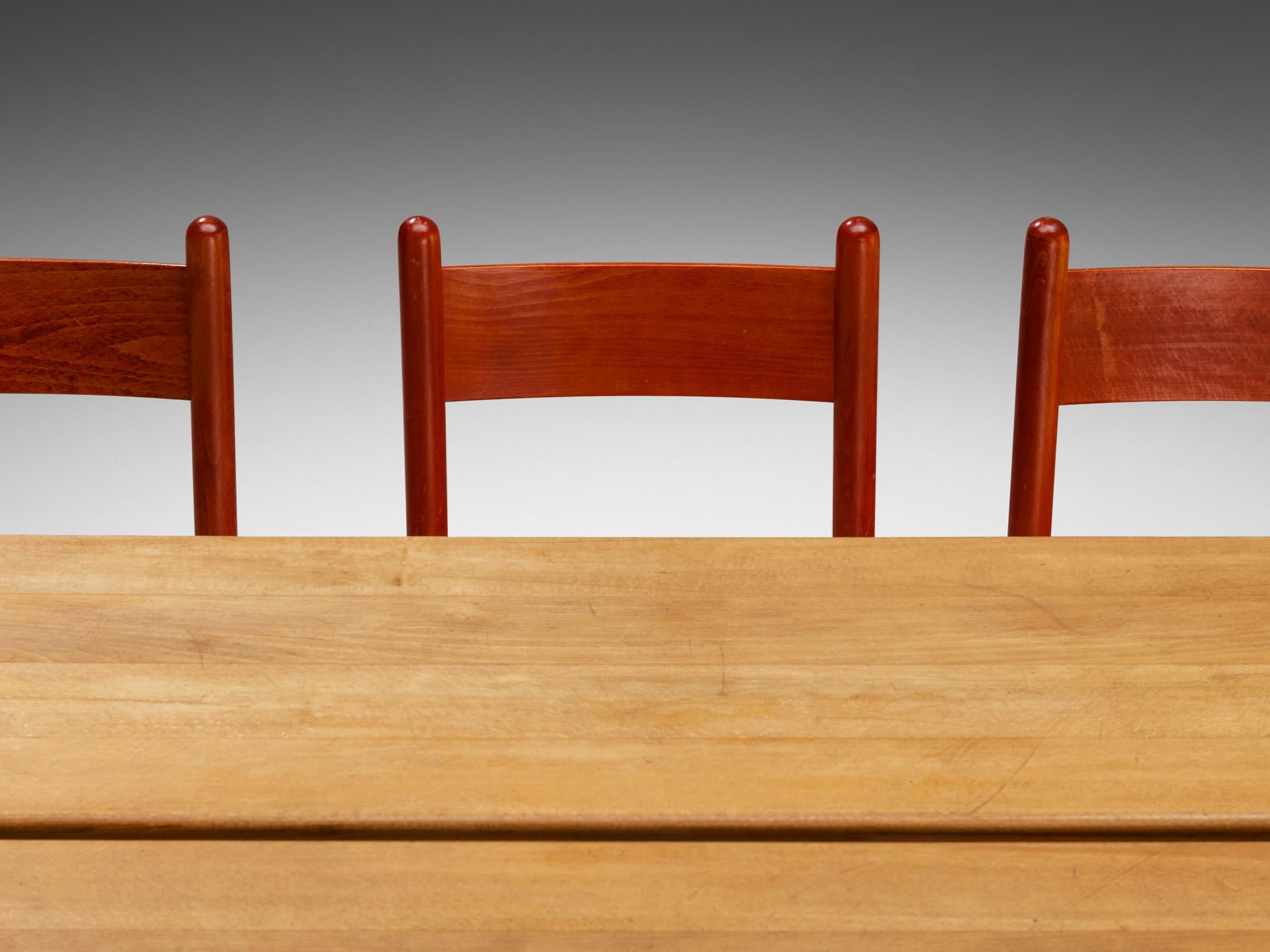 Faggio Set da pranzo francese Tavolo e sedie di legno rosso Pierre Gautier-Delaye in vendita