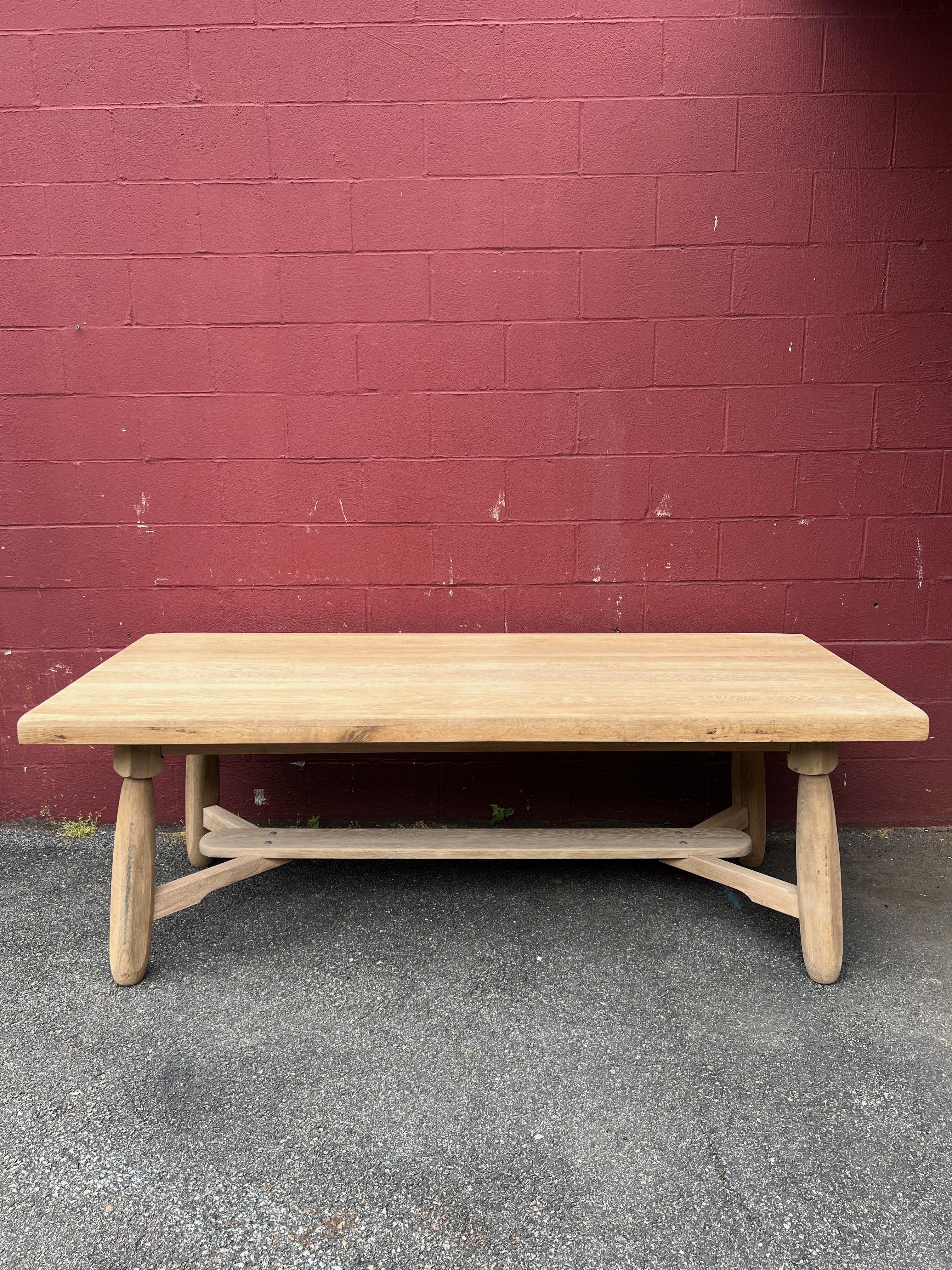 French Dining Table in Bleached Oak In Good Condition In Buchanan, NY