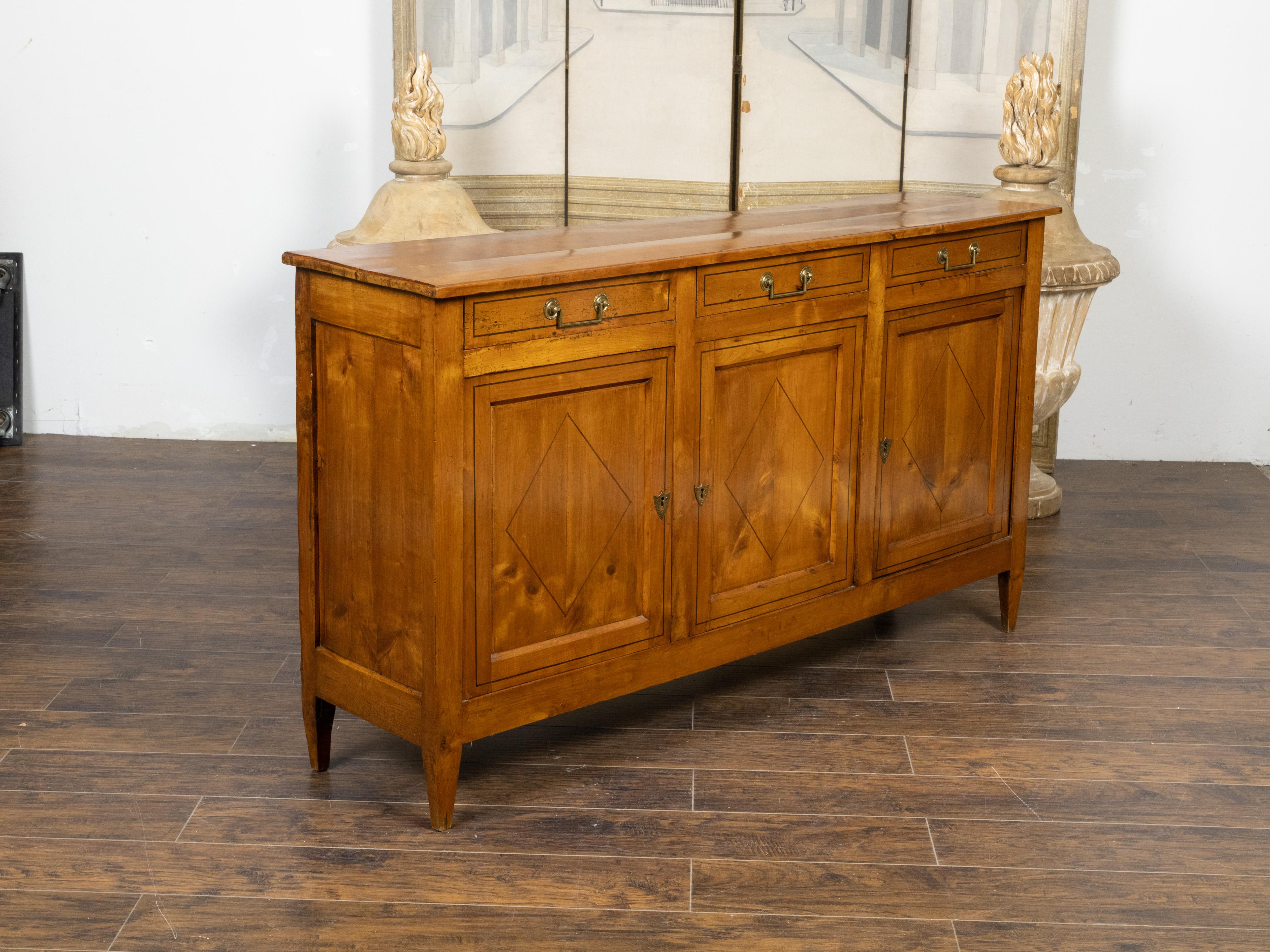French Directoire 19th Century Walnut Enfilade with Cross Banded Diamond Motifs For Sale 2