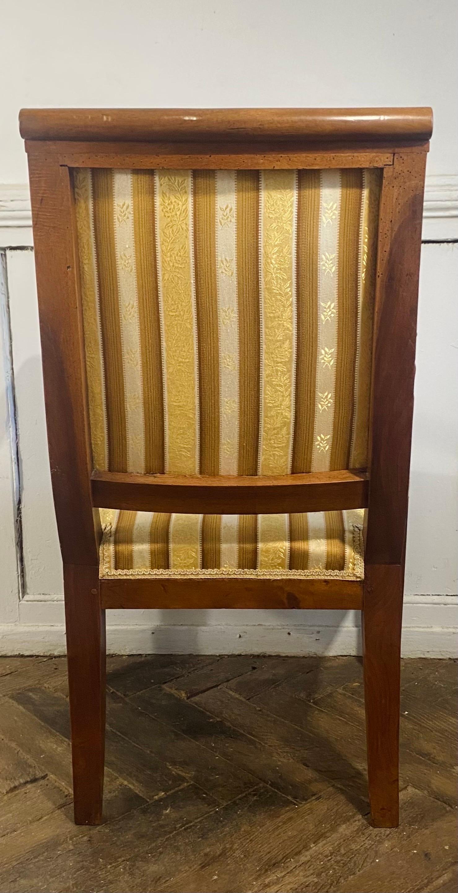 Französischer Directoire-Sessel aus Buche mit Gold- und Weißpolsterung, Frankreich 19. Jahrhundert  im Angebot 11