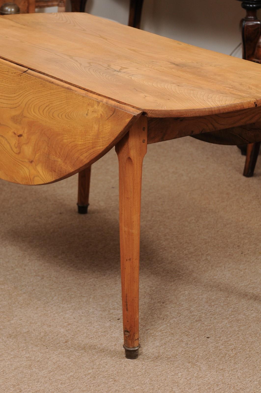 Early 19th Century French Directoire Ashwood Oval Drop-Leaf Table, circa 1800