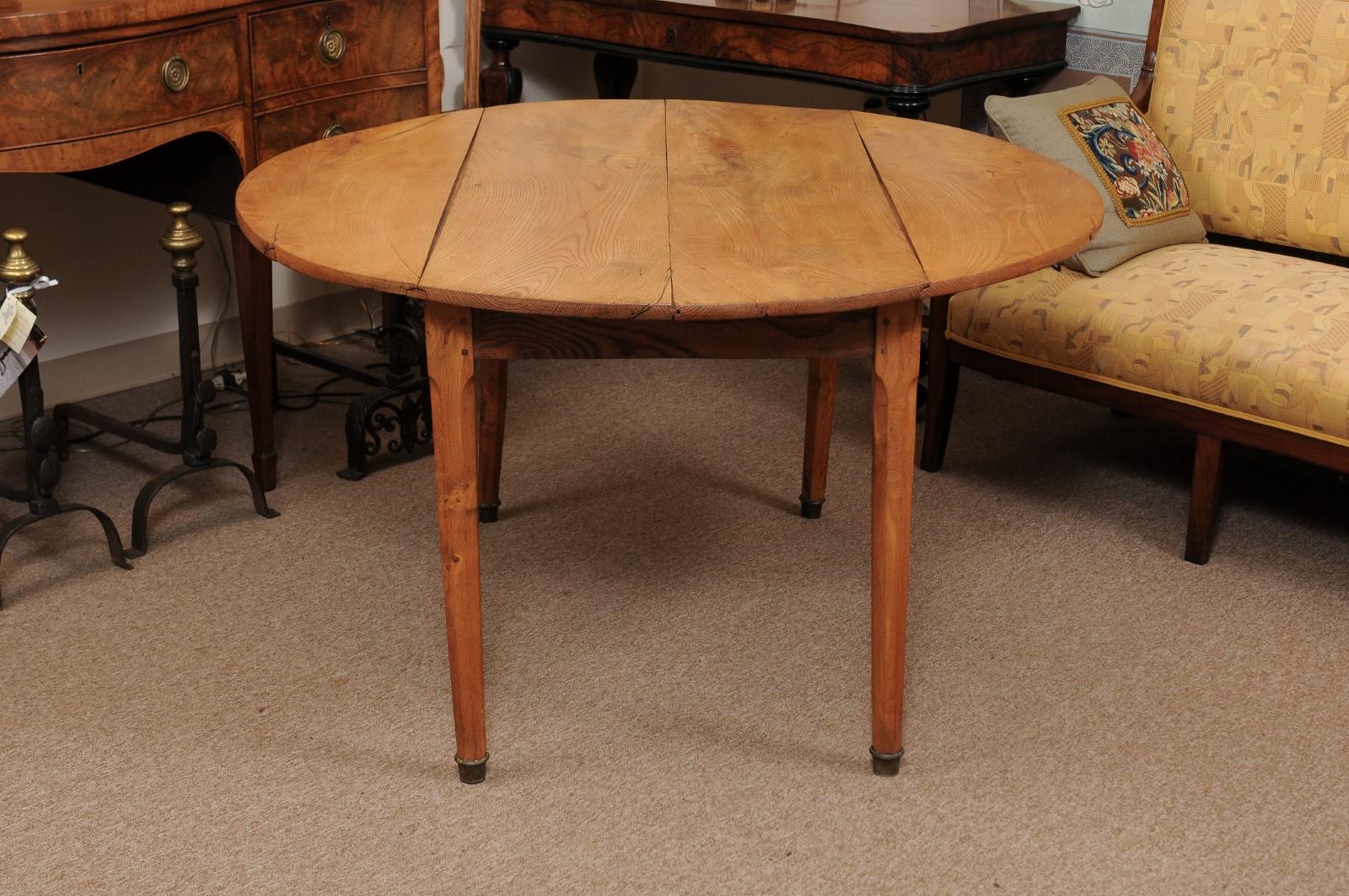 French Directoire Ashwood Oval Drop-Leaf Table, circa 1800 4
