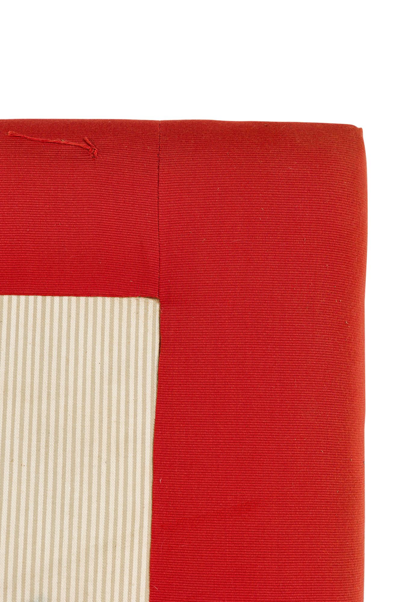 French Directoire Carved Wood and Red Upholstered Daybed For Sale 10