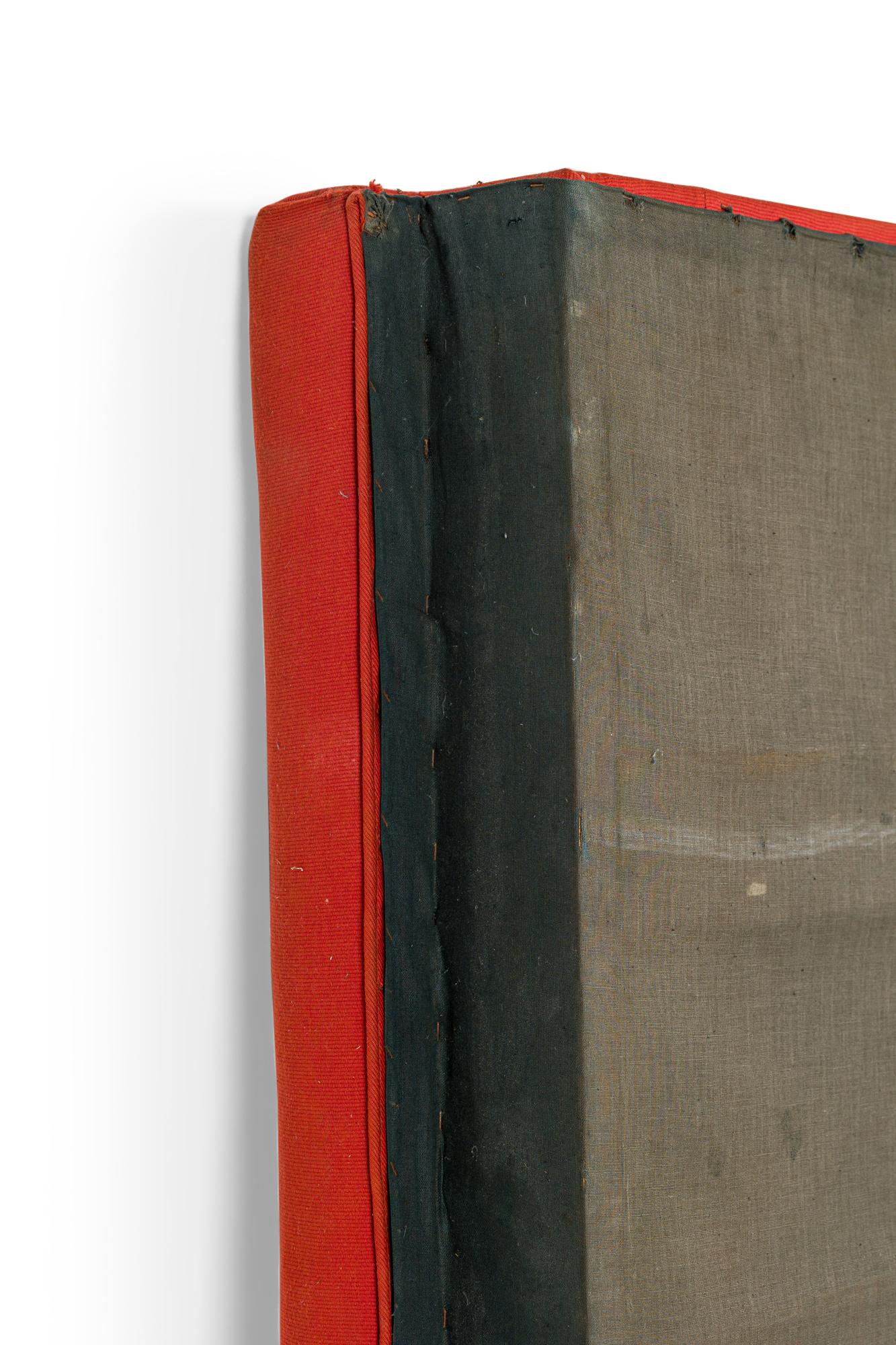 French Directoire Carved Wood and Red Upholstered Daybed For Sale 13