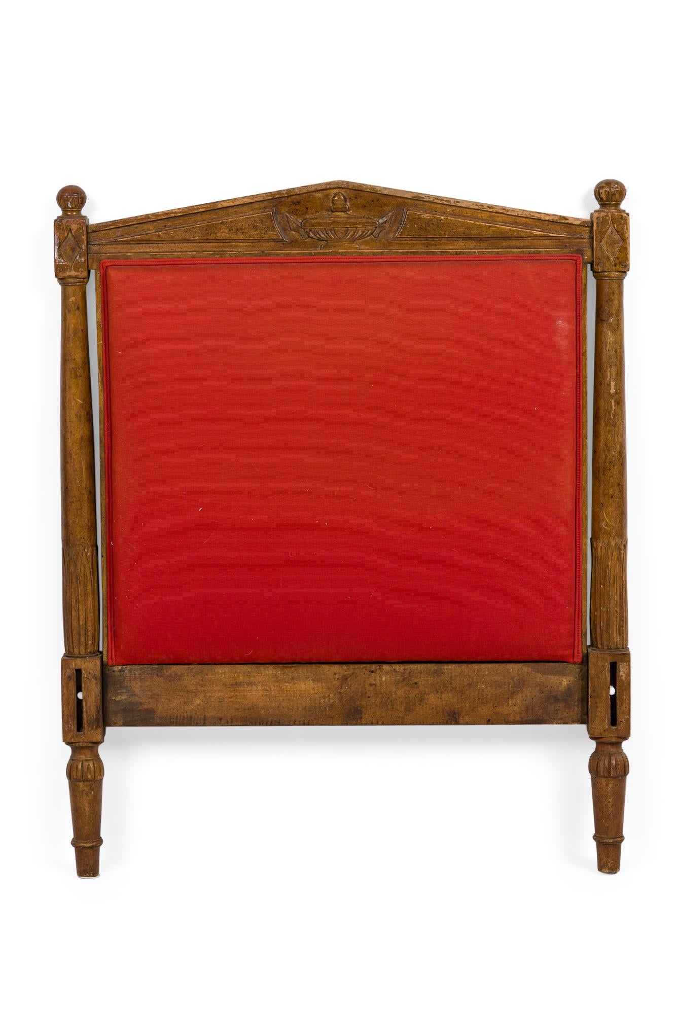 French Directoire Carved Wood and Red Upholstered Daybed In Good Condition For Sale In Queens, NY