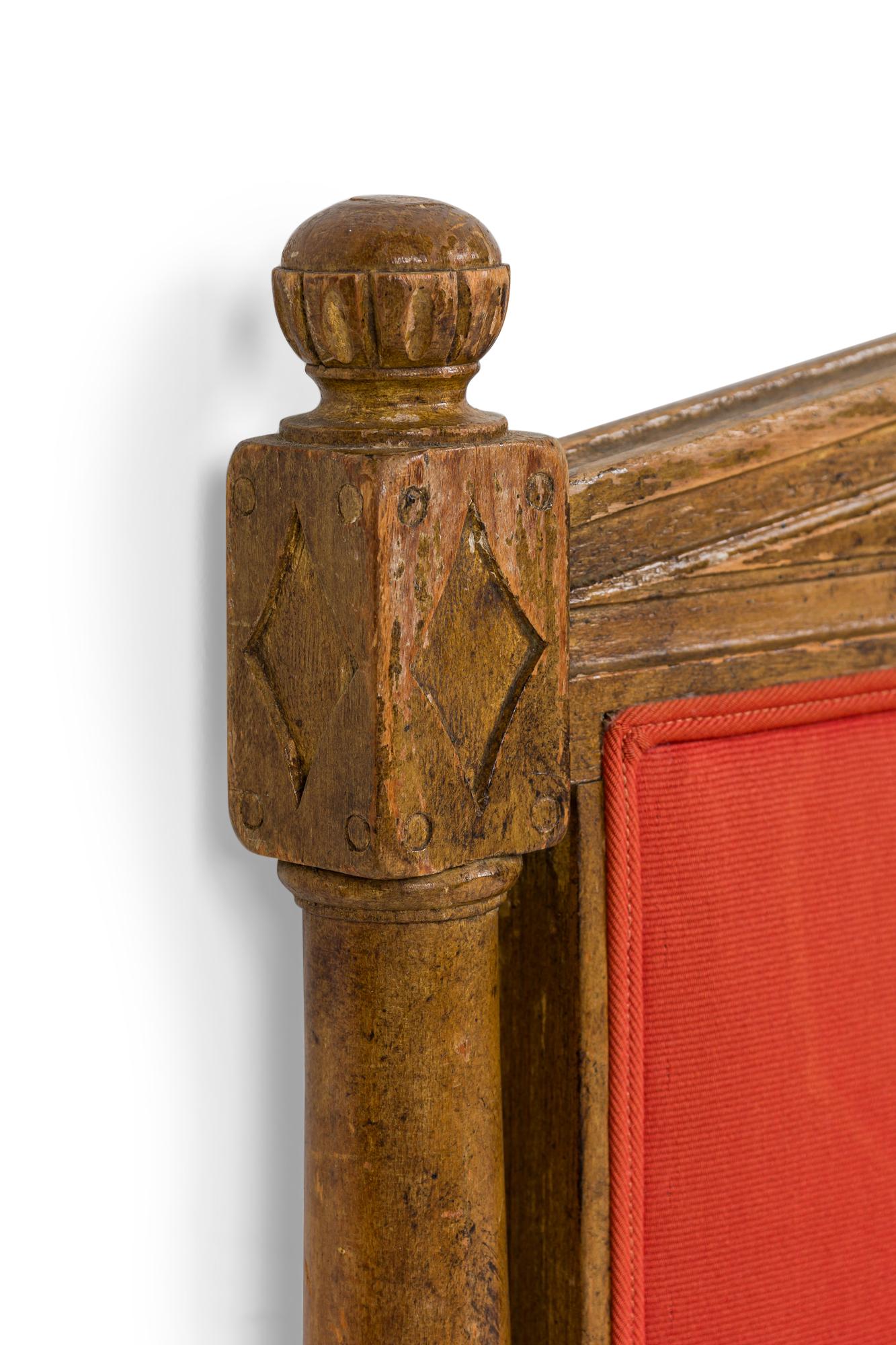 French Directoire Carved Wood and Red Upholstered Daybed For Sale 2