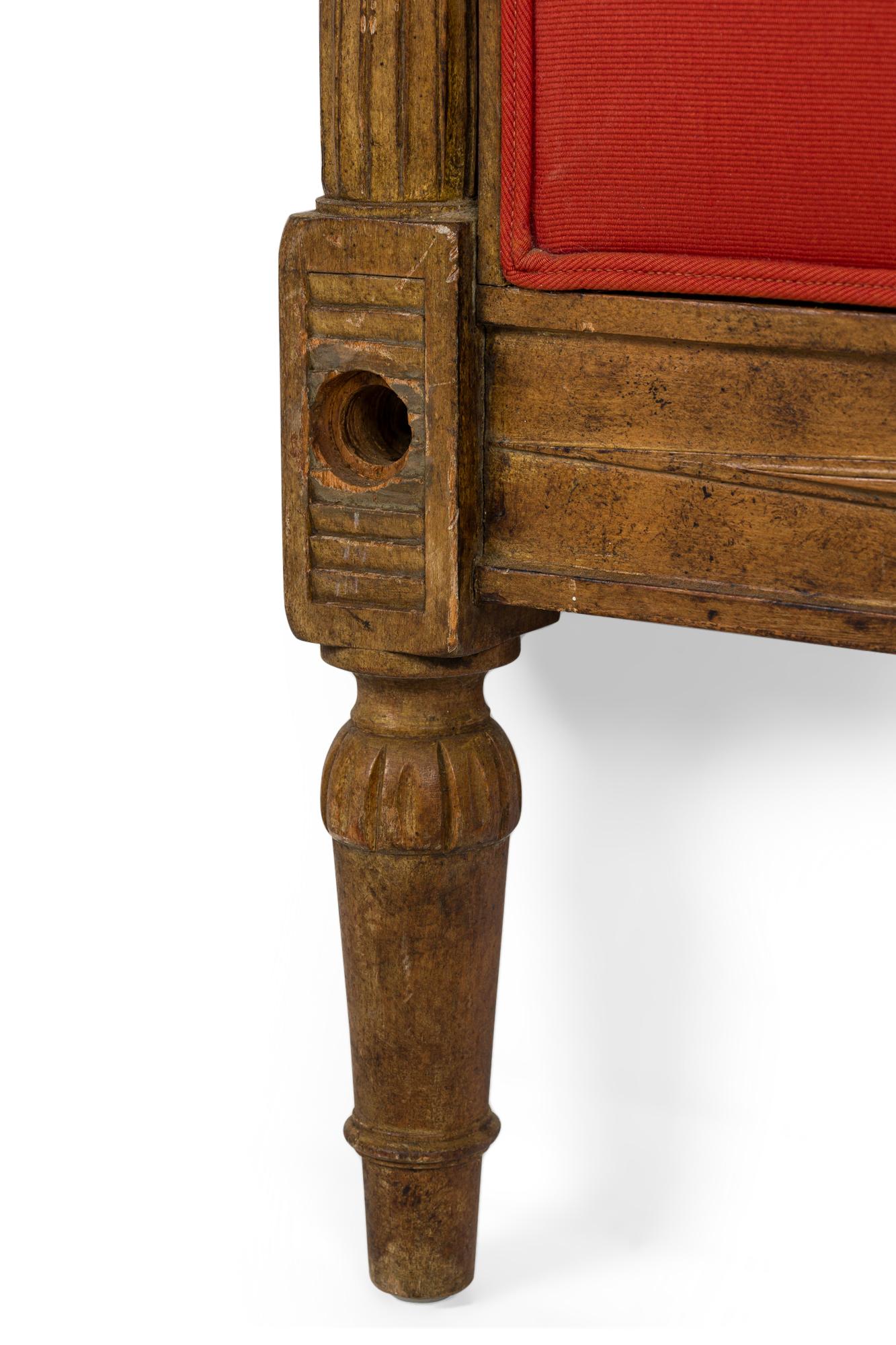 French Directoire Carved Wood and Red Upholstered Daybed For Sale 3
