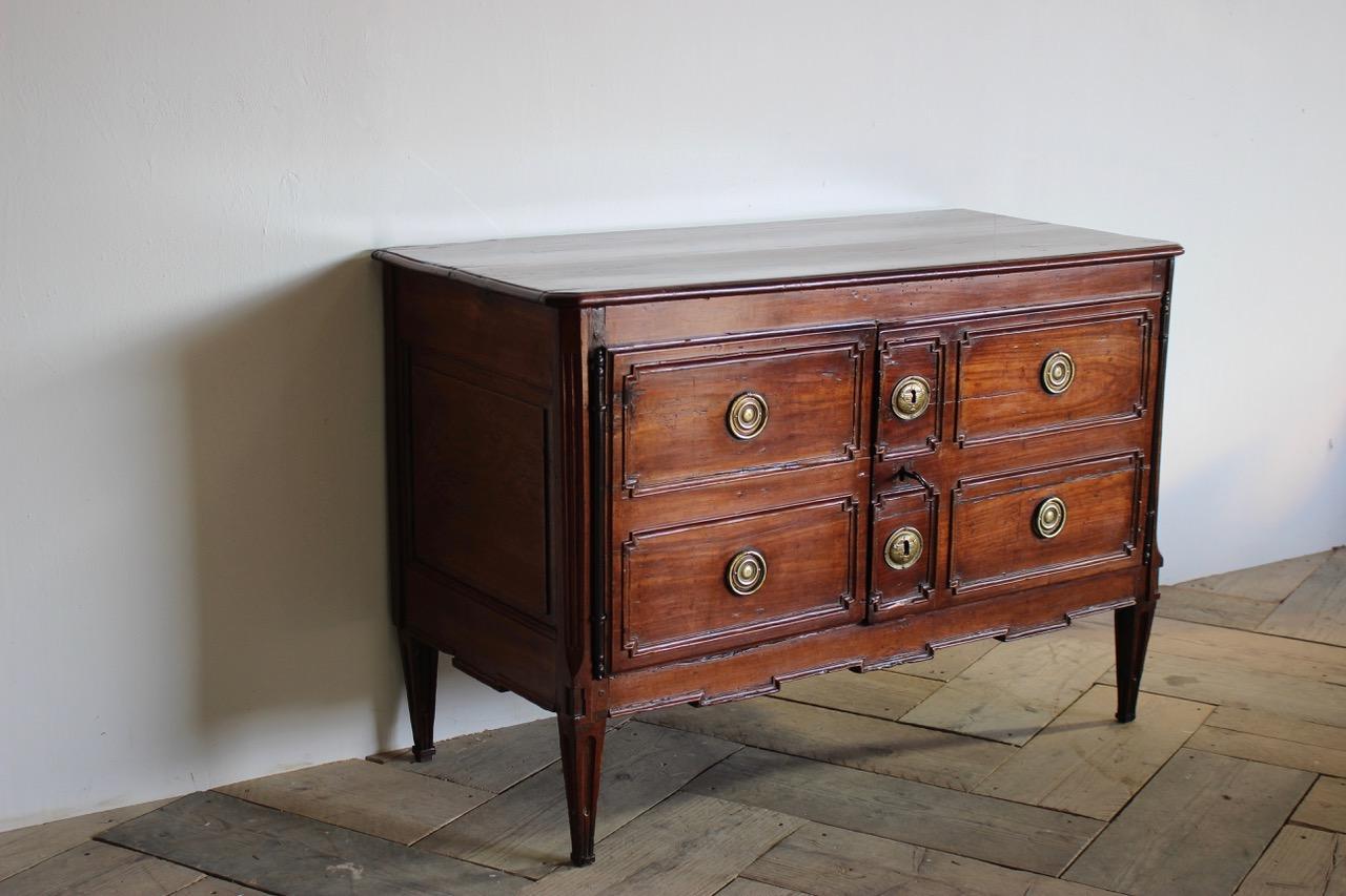 French Directoire Cherrywood Buffet, 18th Century In Good Condition For Sale In Gloucestershire, GB