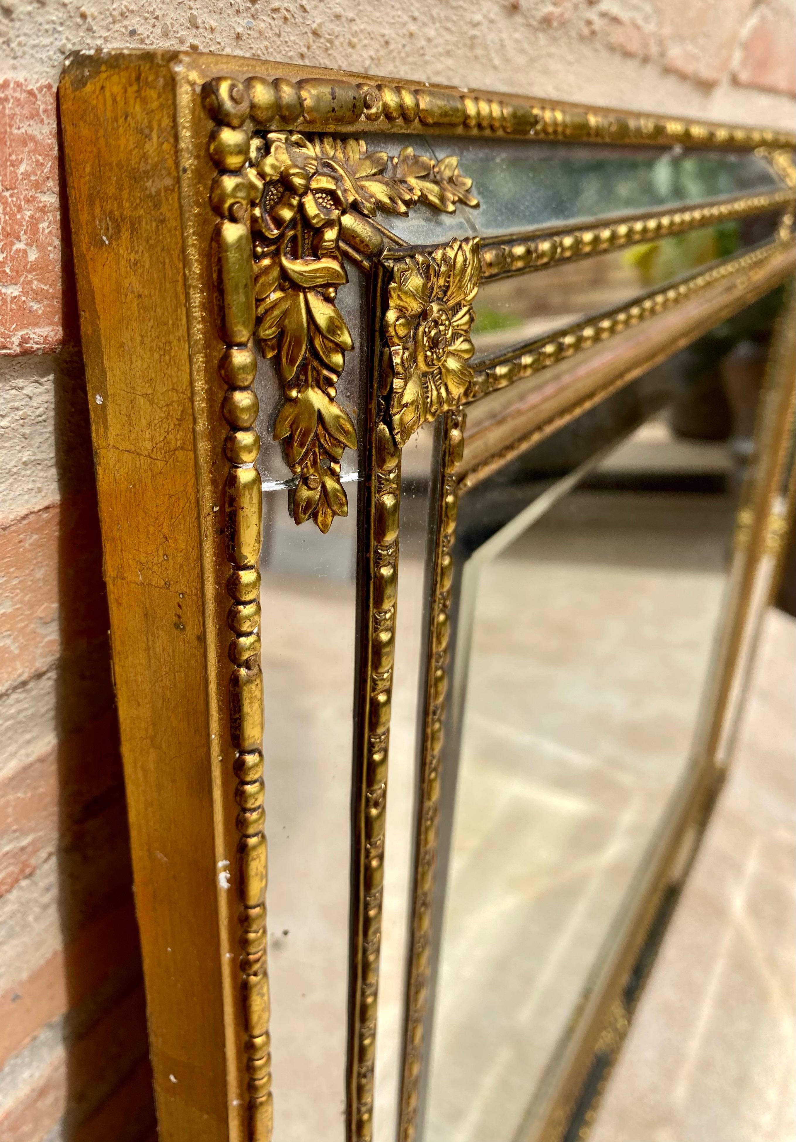 French Directoire Gilded Carved Wood Wall Mirror, 1940s For Sale 5