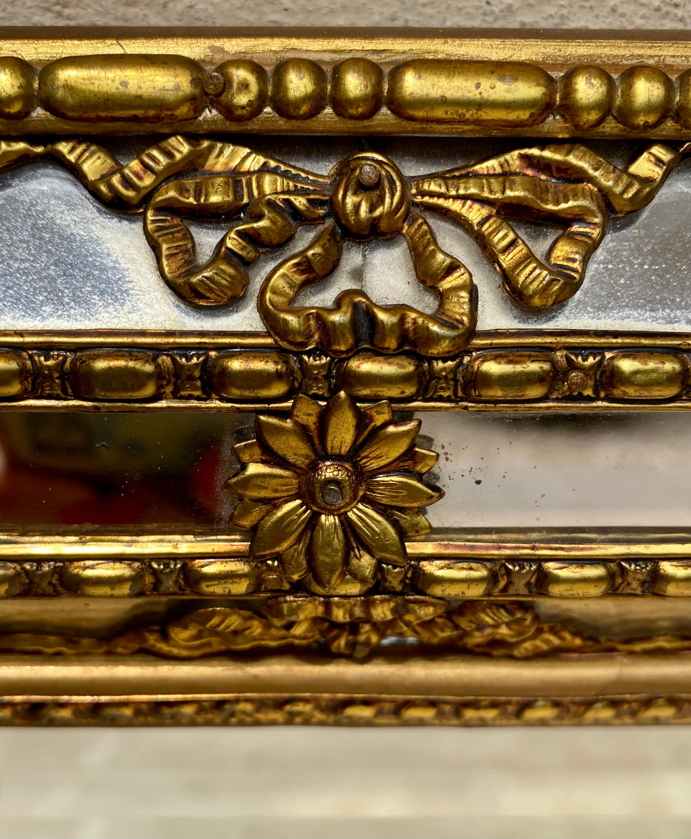 French Directoire Gilded Carved Wood Wall Mirror, 1940s For Sale 3