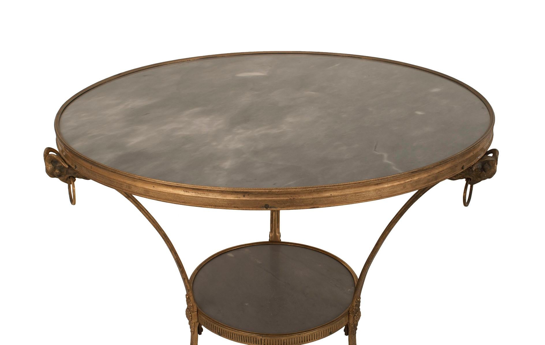 Français Tables d'appoint en marbre et dorures Directoire en vente