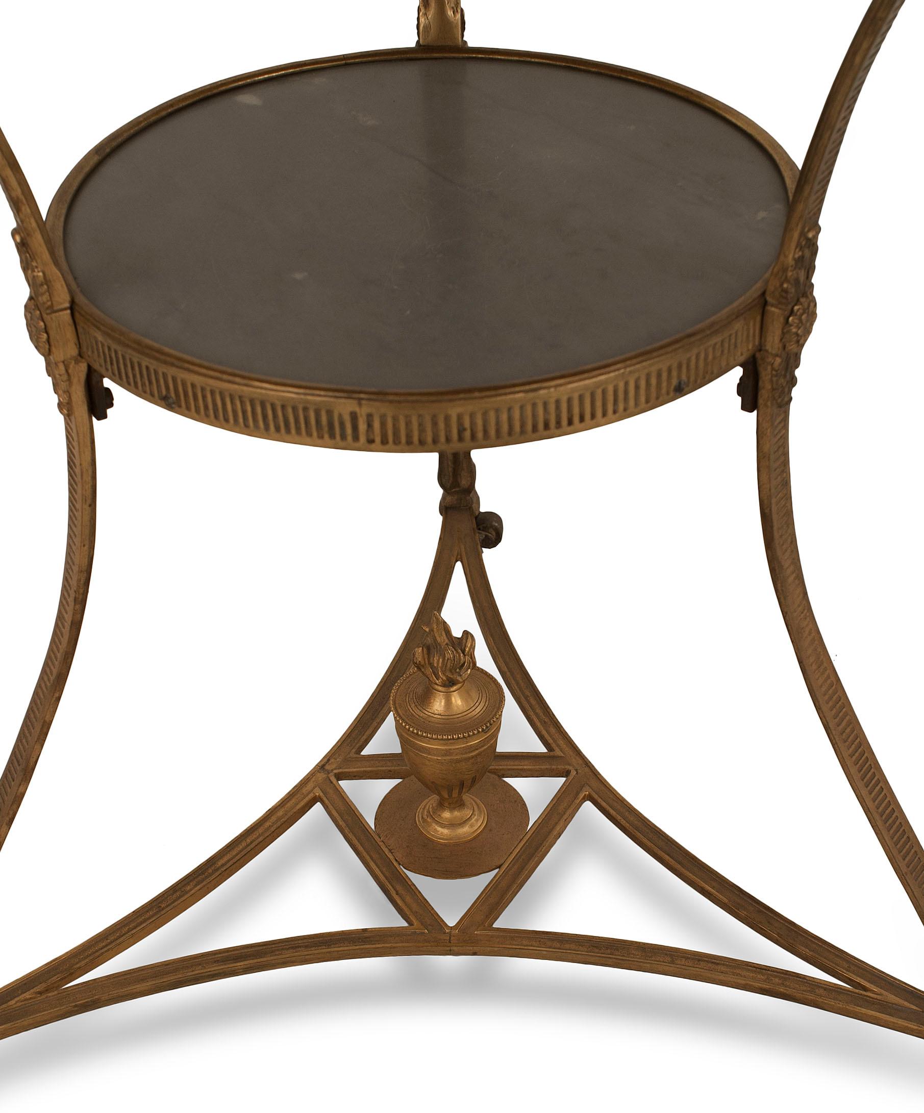 Buriné Tables d'appoint en marbre et dorures Directoire en vente