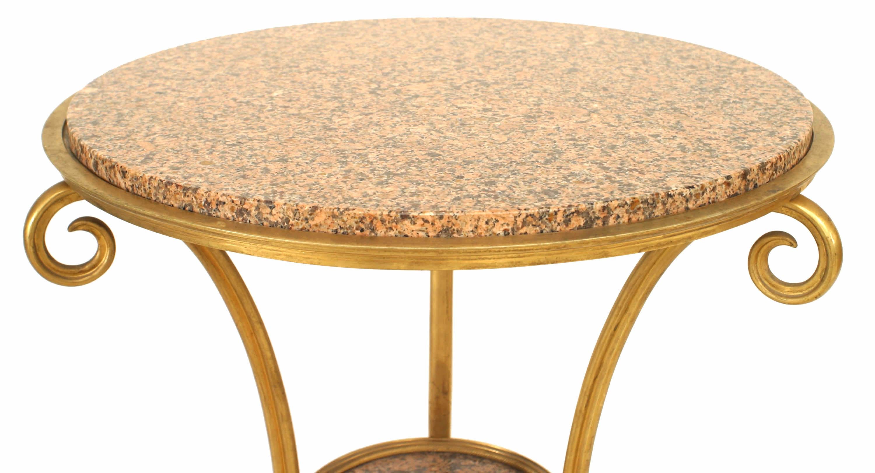 Français Table d'extrémité du Directoire français en bronze doré en vente