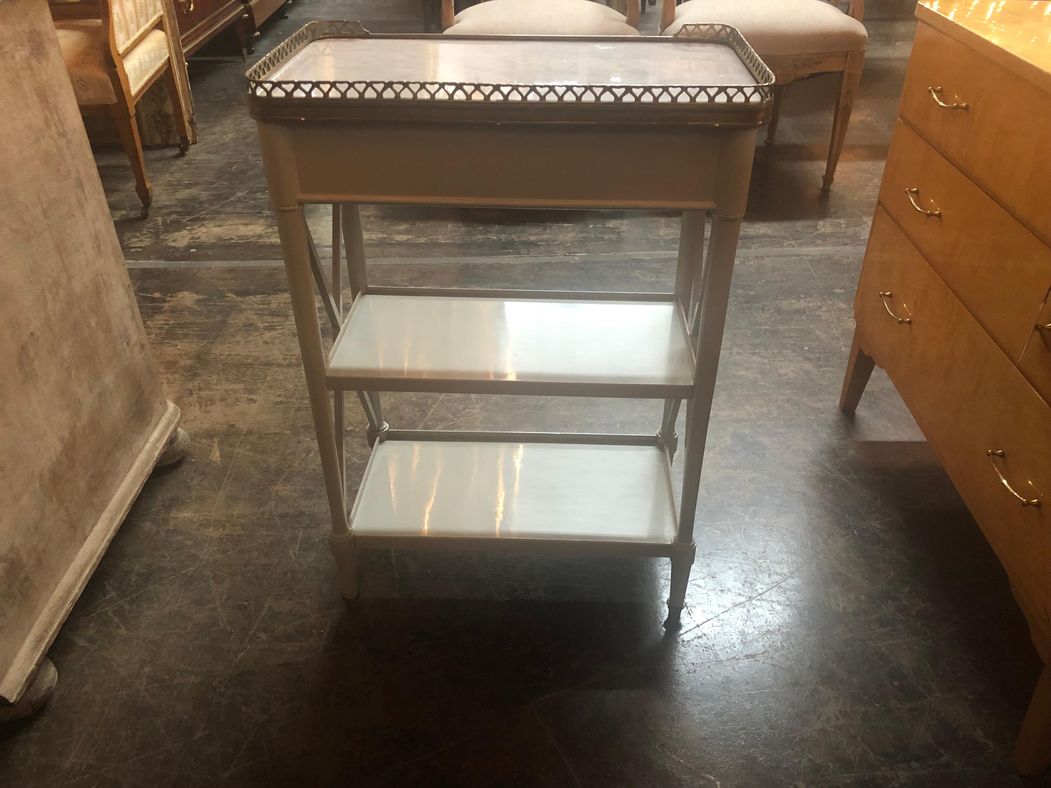 French Directoire' Grey Lacquered Side Table with Carrara Marble Top In Good Condition In Dallas, TX