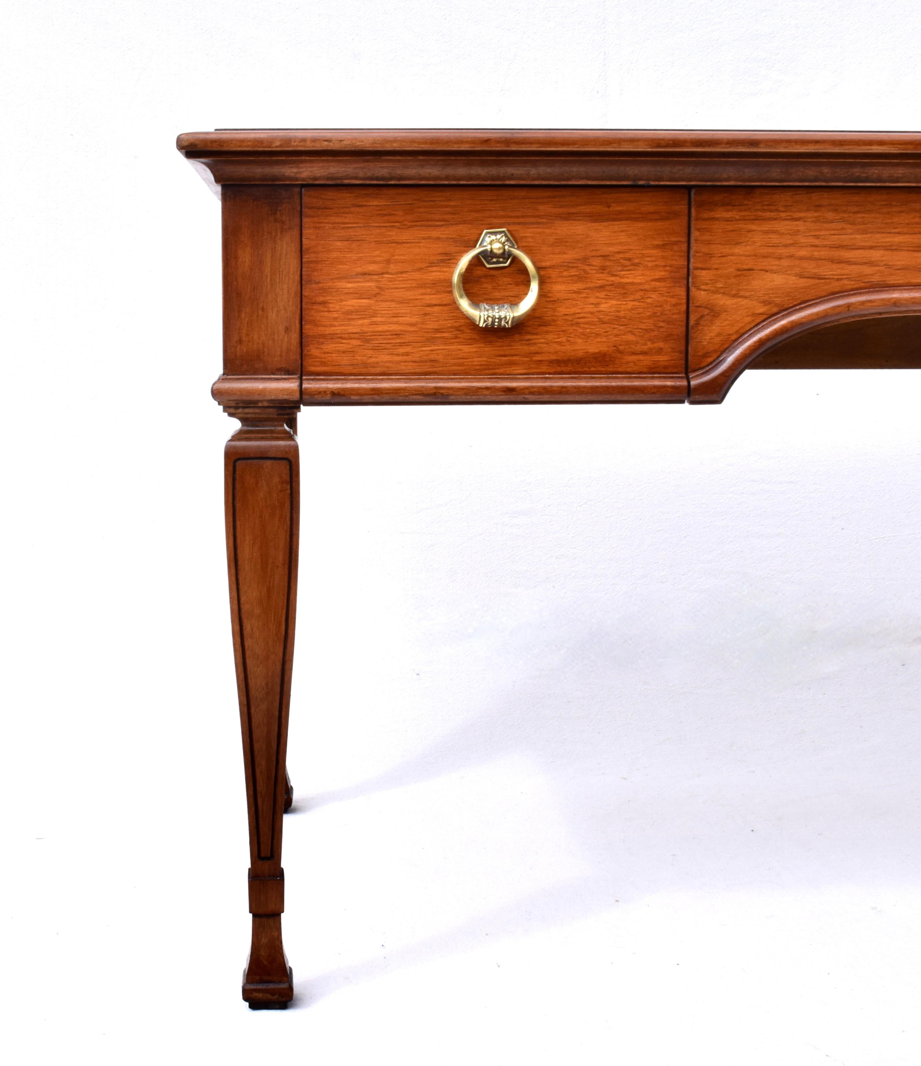 French Directoire Influenced Desk In Good Condition For Sale In Southampton, NJ