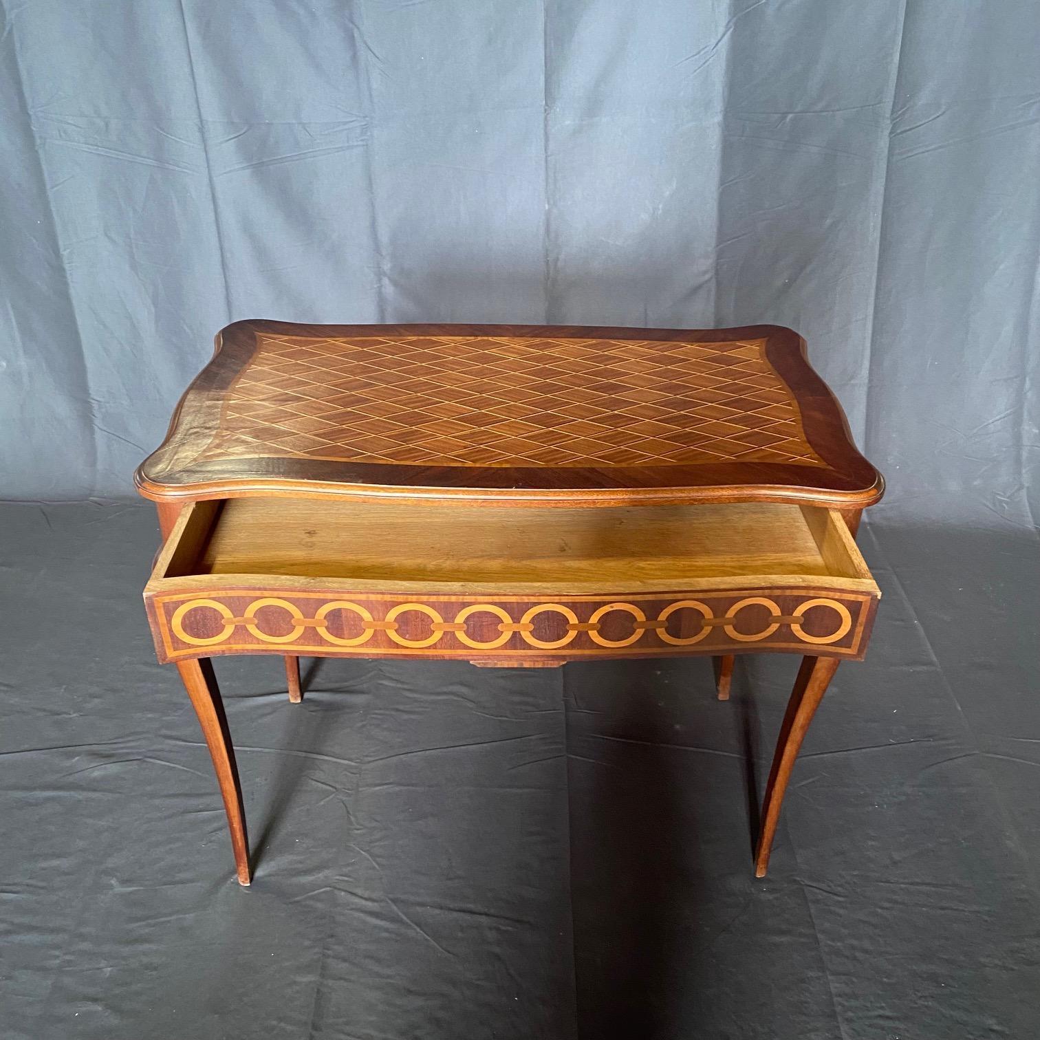 Early 20th Century  French Directoire Inlaid Marquetry Side Table or Desk with Meticulous Inlay For Sale
