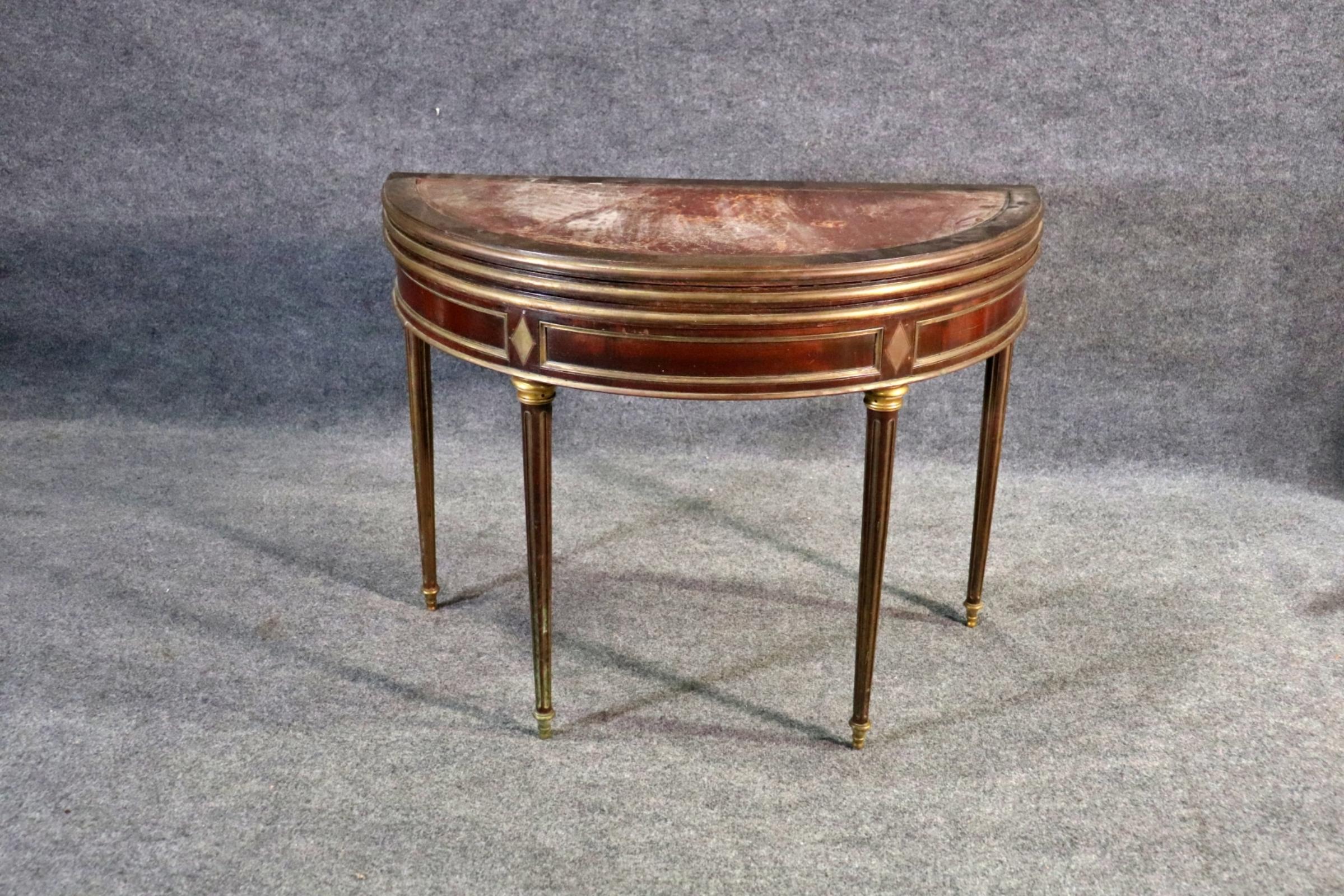 Directoire français de style Louis XVI  Table de jeu à plateau rabattable en vente 1