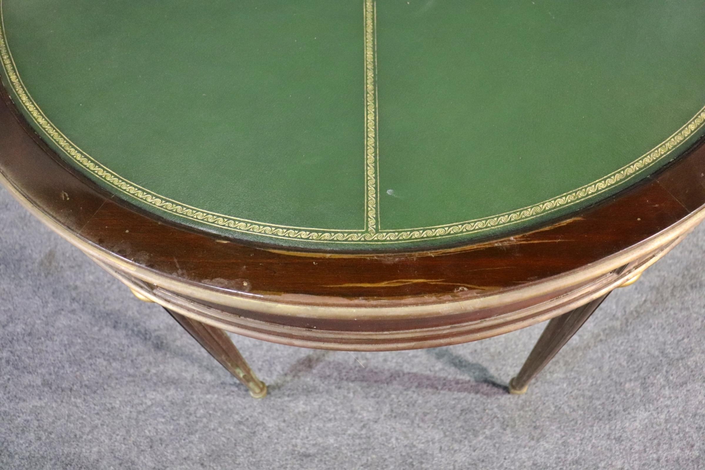 Début du 20ème siècle Directoire français de style Louis XVI  Table de jeu à plateau rabattable en vente