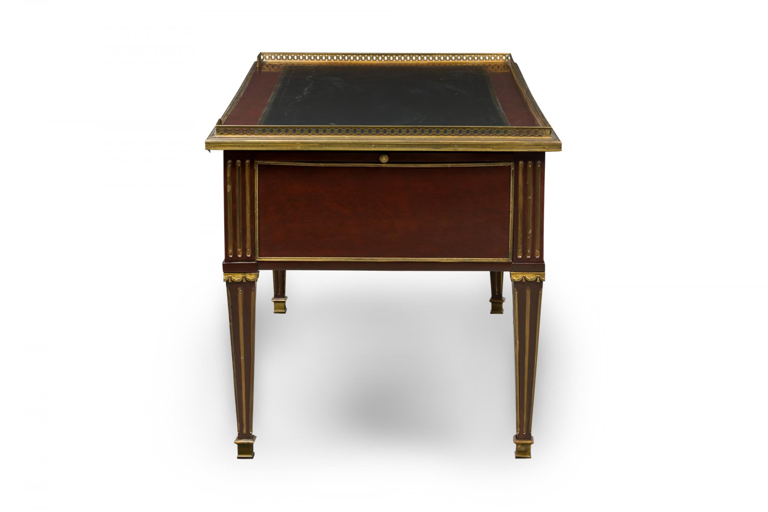 French Directoire Mahogany and Brass Inlaid Leather Top Desk In Good Condition For Sale In New York, NY