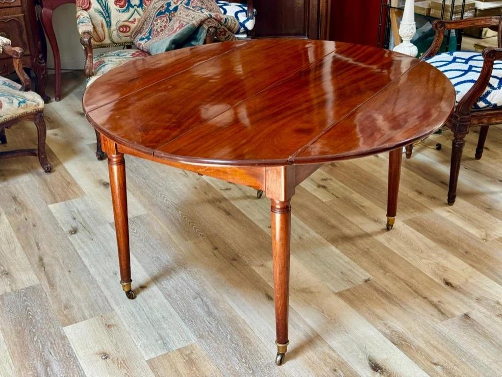 Table de salle à manger en acajou de style directoire français avec une feuille, c. 1800 en vente 5